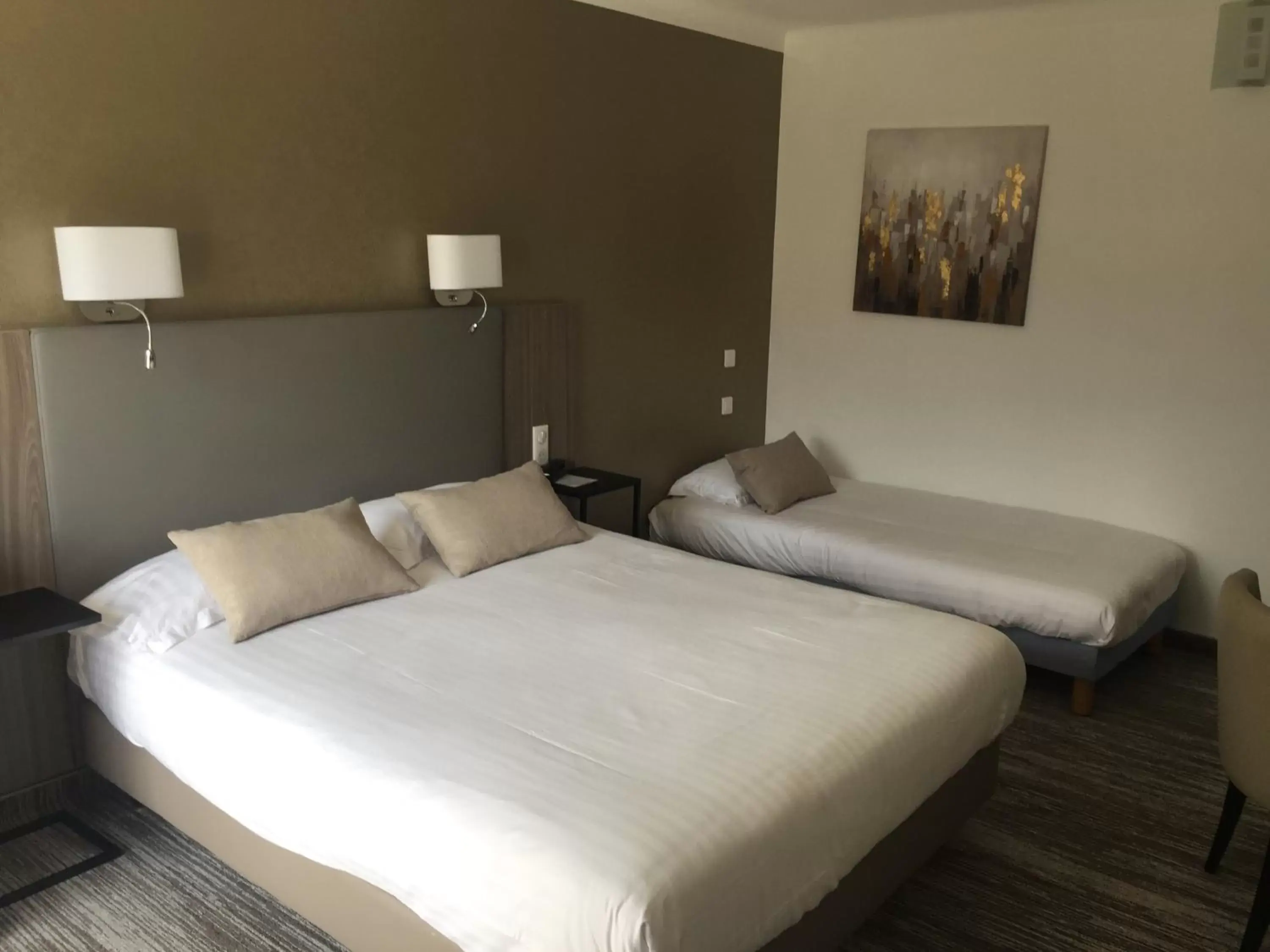 Bedroom, Bed in Le Galion Hotel et Restaurant Canet Plage - Logis
