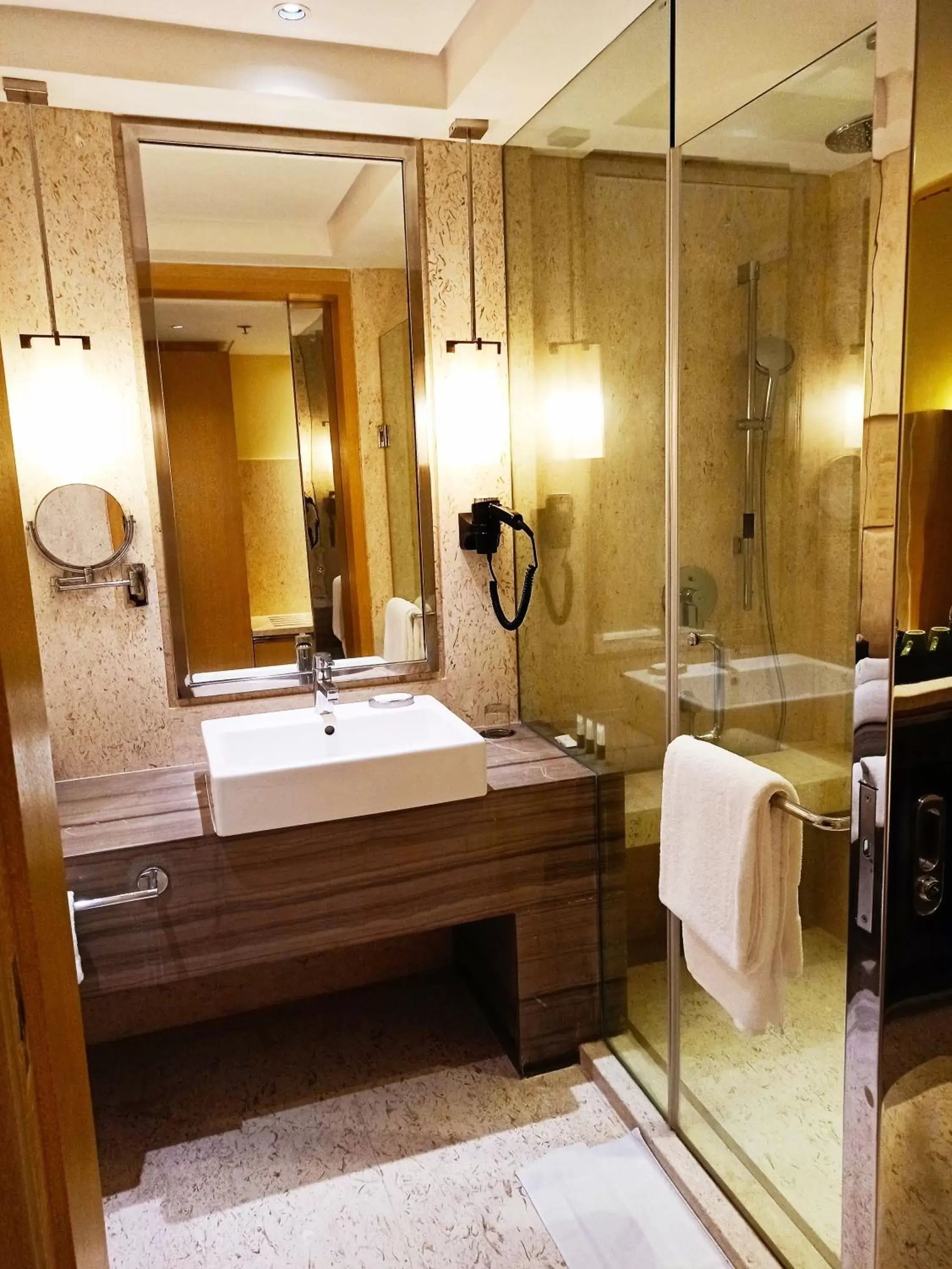 Bathroom in Courtyard by Marriott Bilaspur