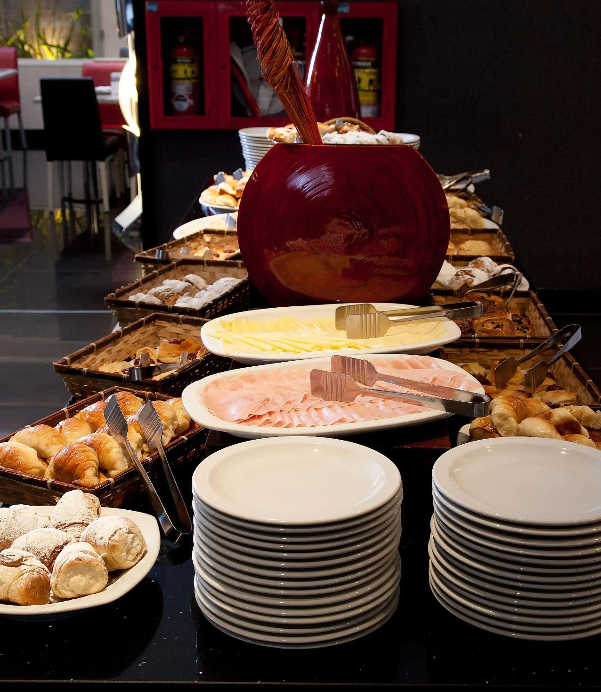 Continental breakfast, Food in Two Hotel Buenos Aires