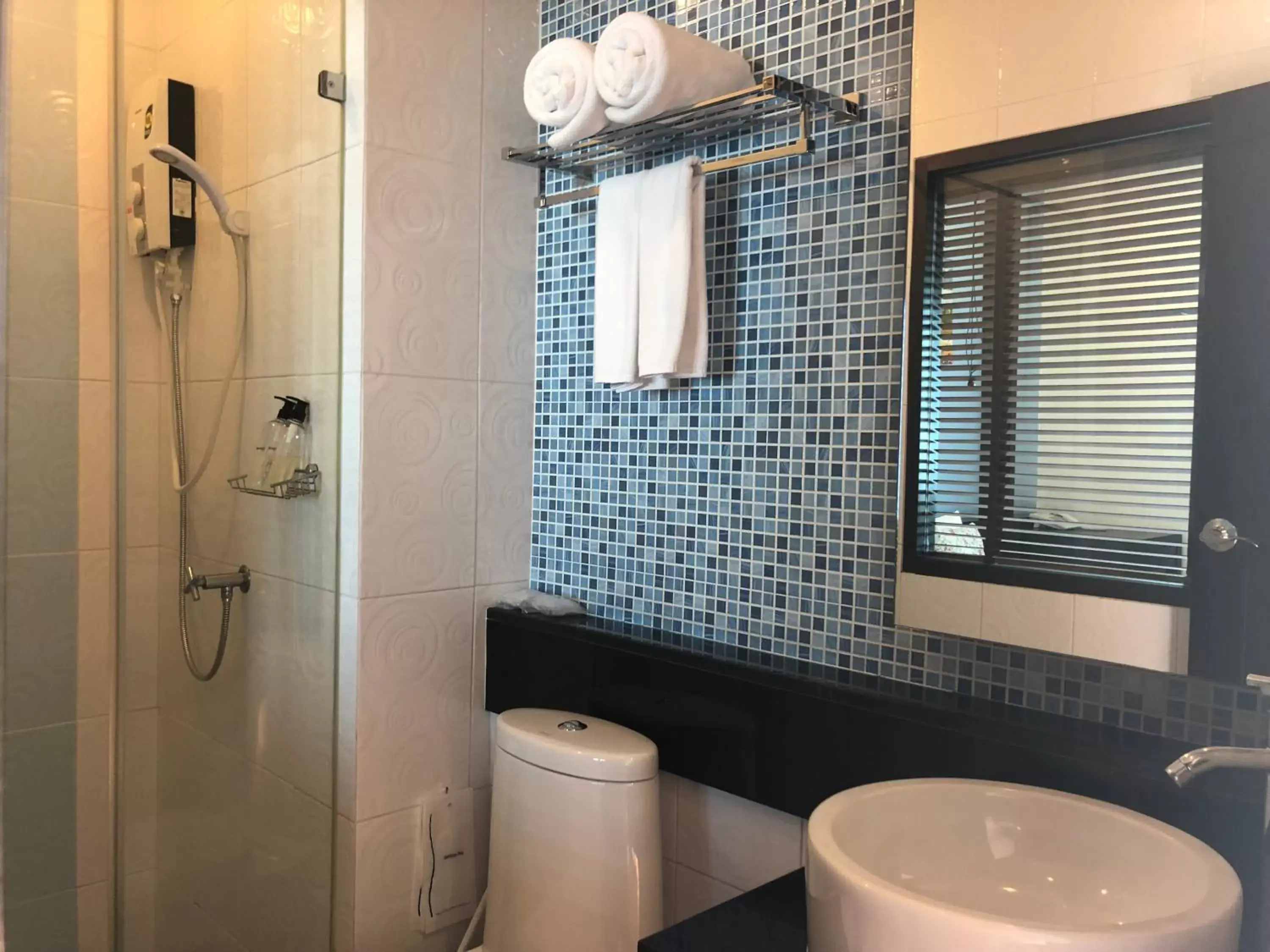 Bathroom in Tara Place Hotel Bangkok