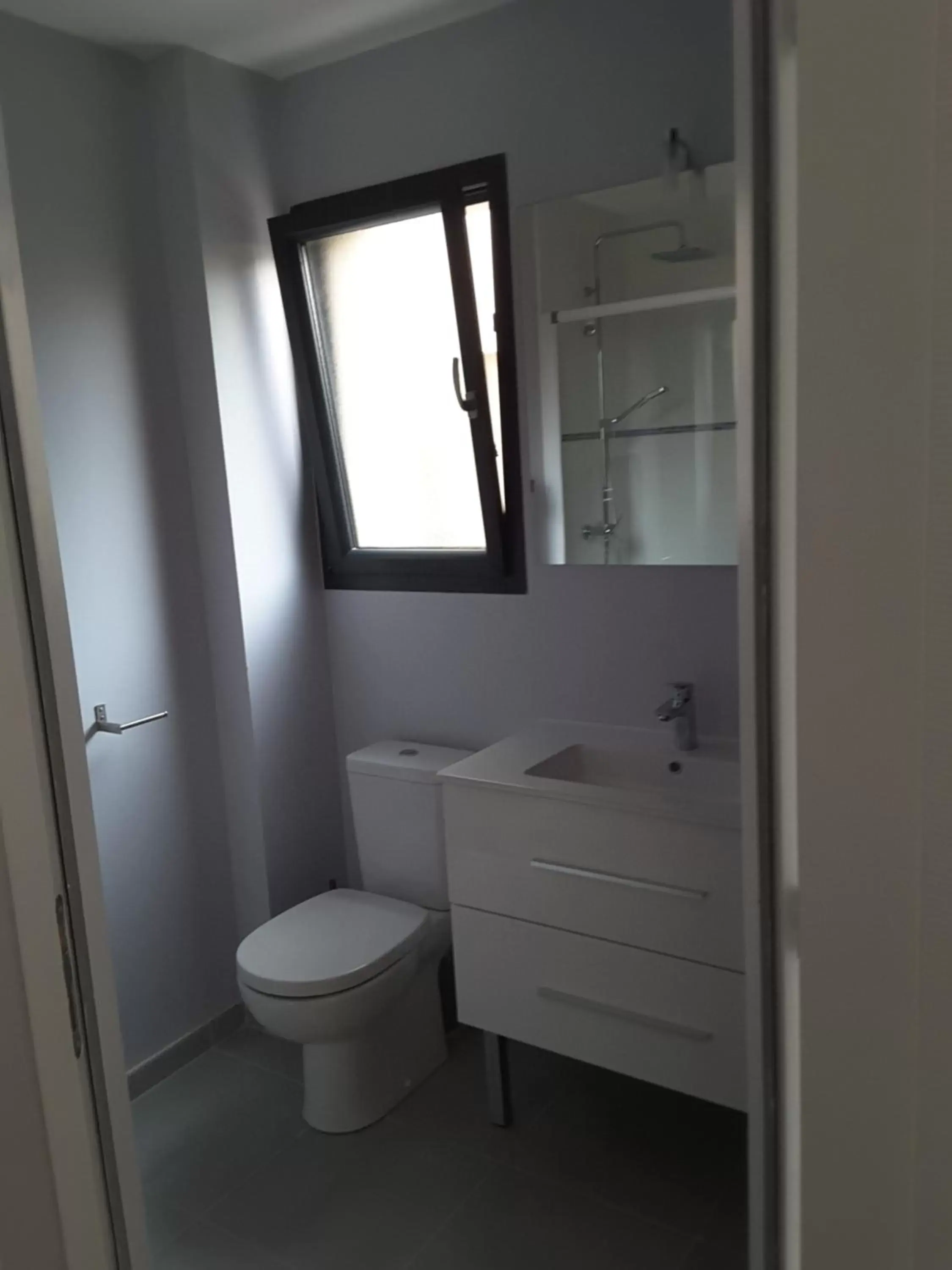 Bathroom in Villa'vi Lyon Est Chambres d'Hôtes