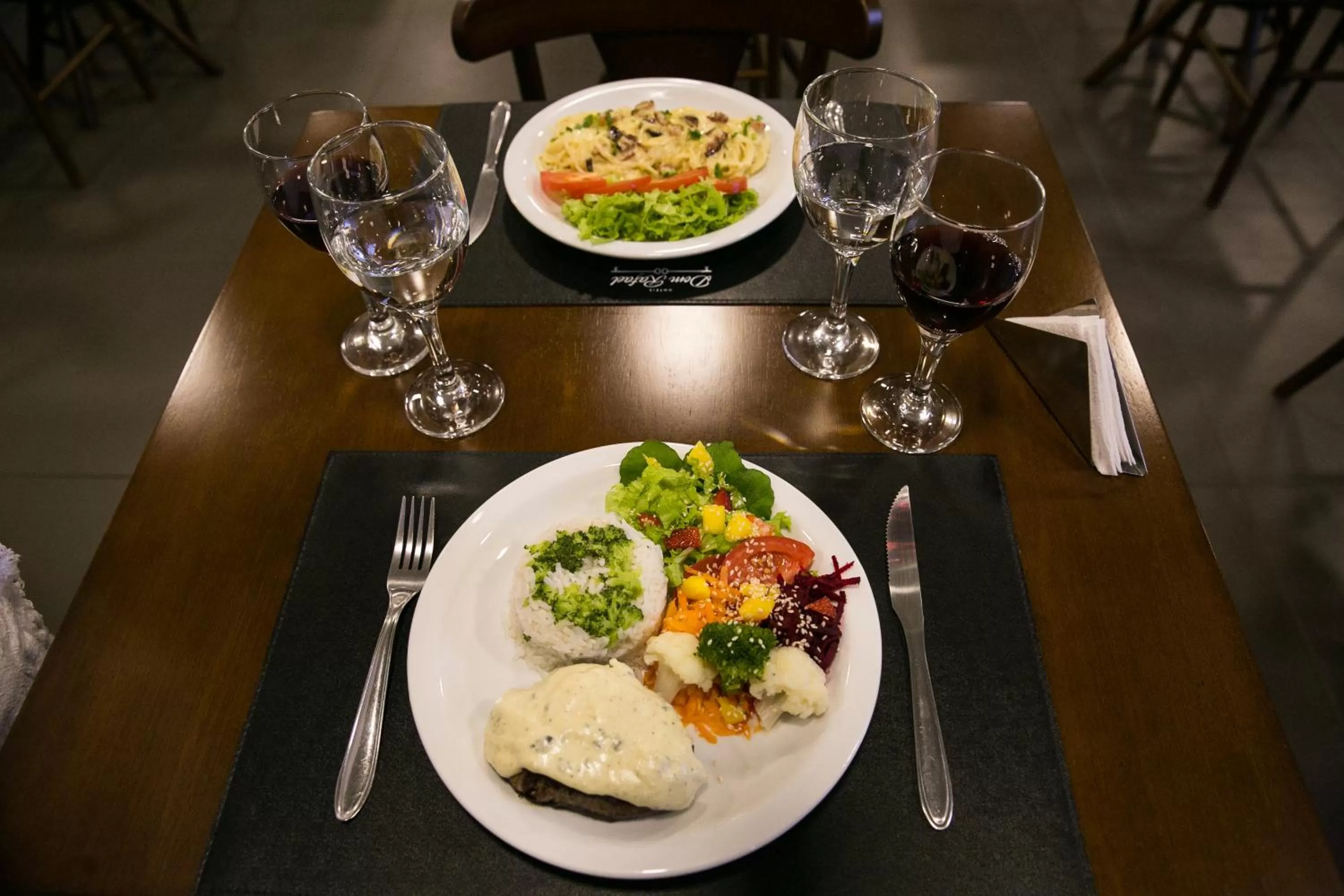 Restaurant/places to eat in Hotel Dom Rafael Premium