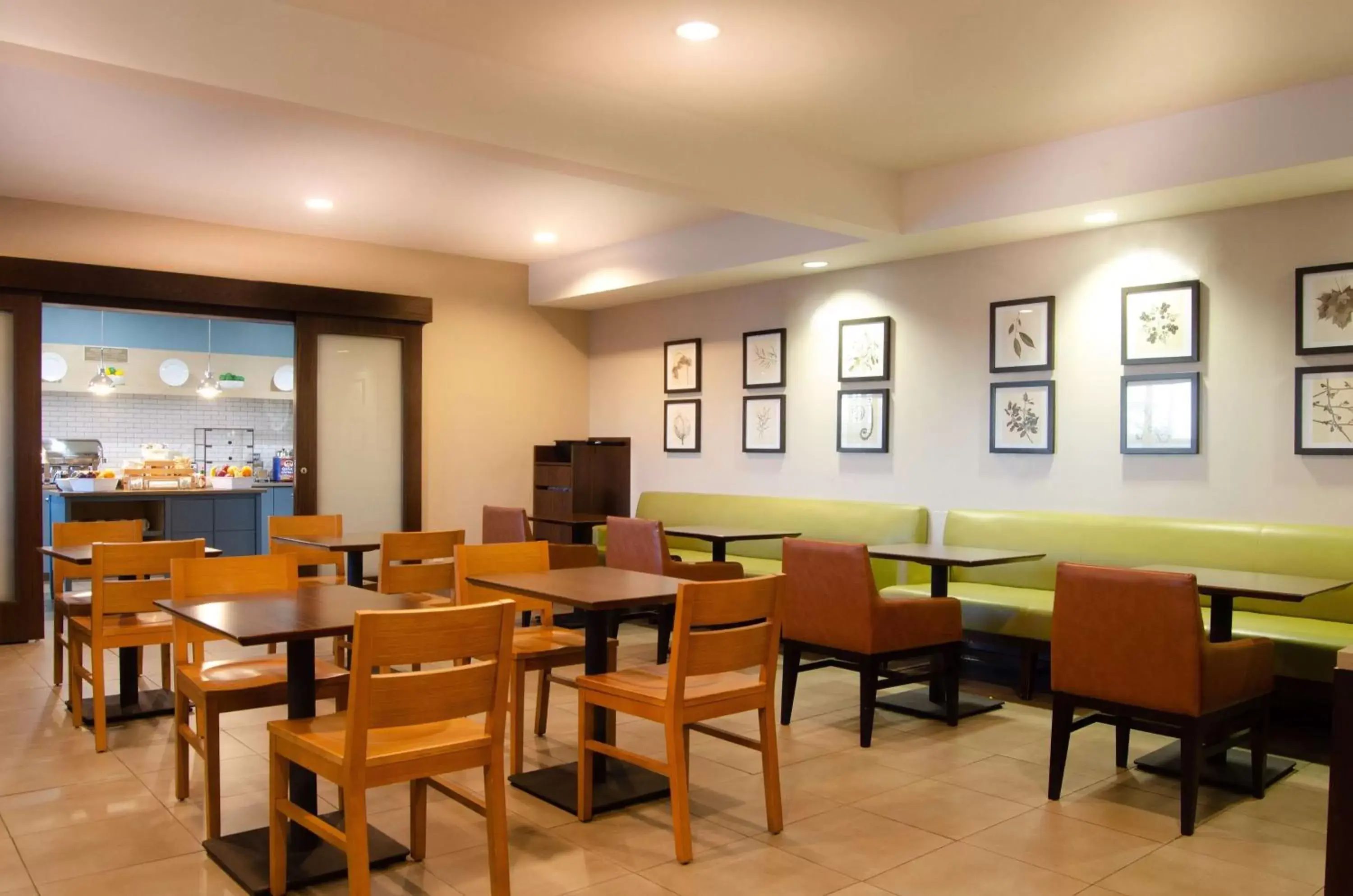 Restaurant/Places to Eat in Country Inn & Suites by Radisson, Tuscaloosa, AL
