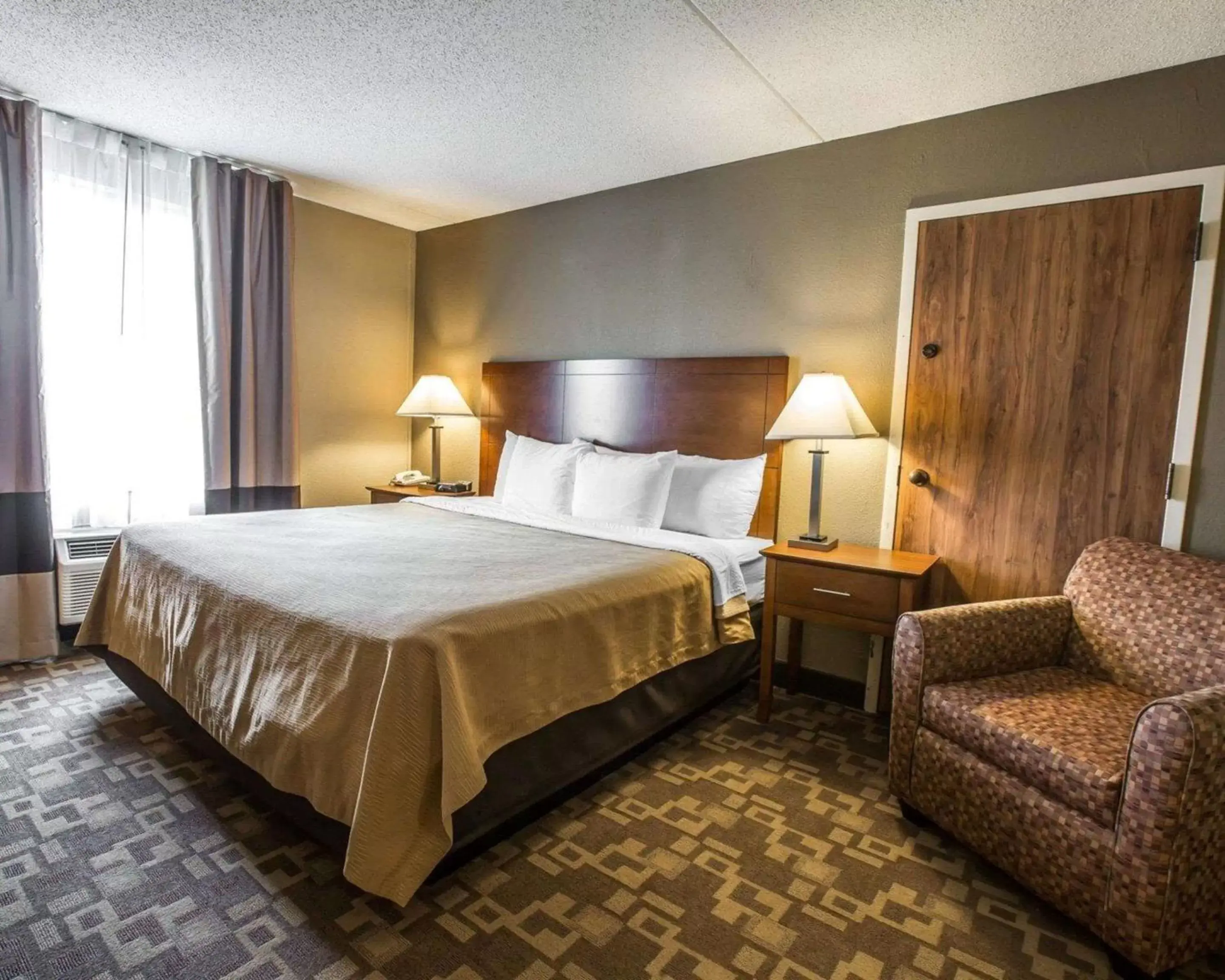 Photo of the whole room, Bed in Comfort Inn Thomasville I-85