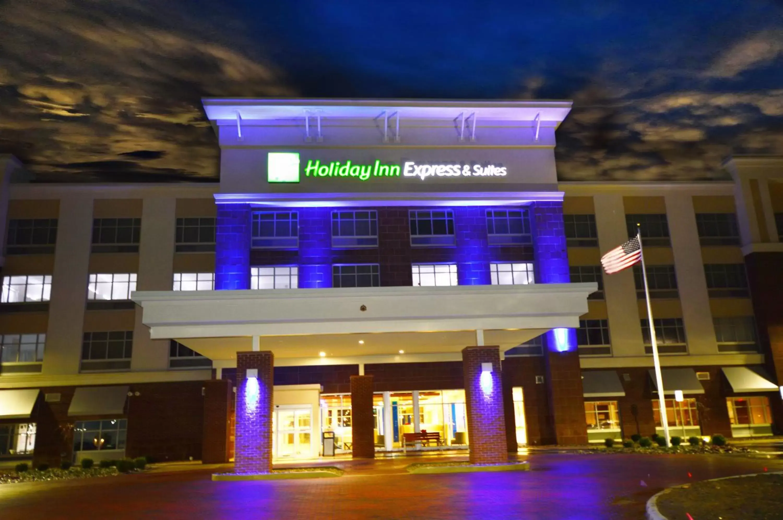 Property building in Holiday Inn Express & Suites Toledo South - Perrysburg, an IHG Hotel