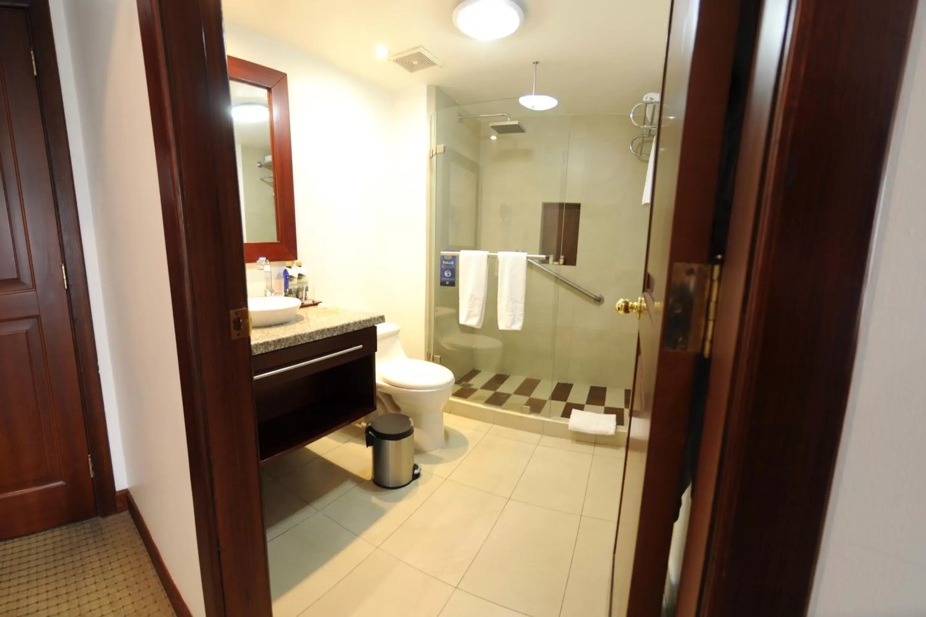 Bathroom in Wyndham Garden Quito