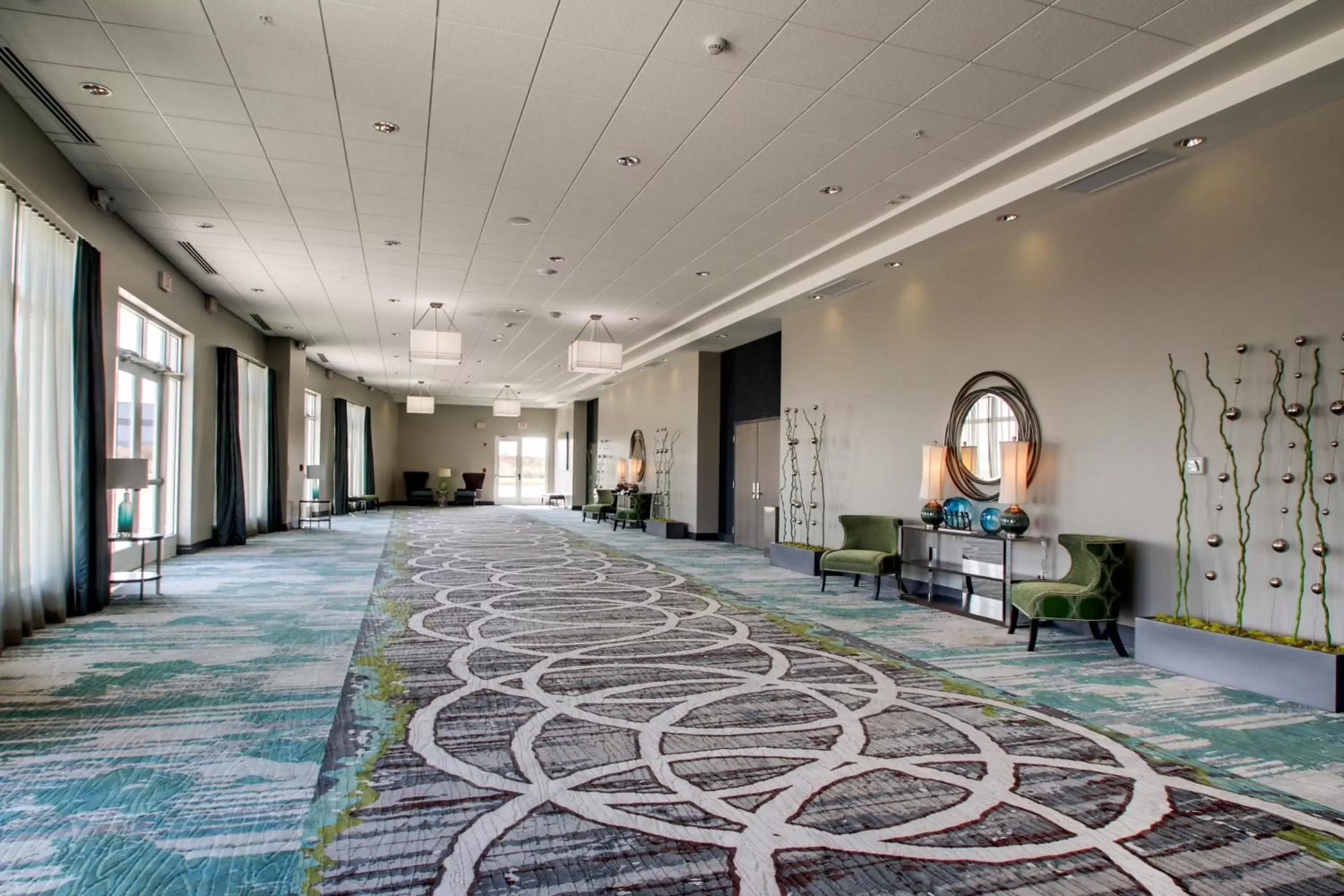 Meeting/conference room in Holiday Inn & Suites Peoria at Grand Prairie, an IHG Hotel