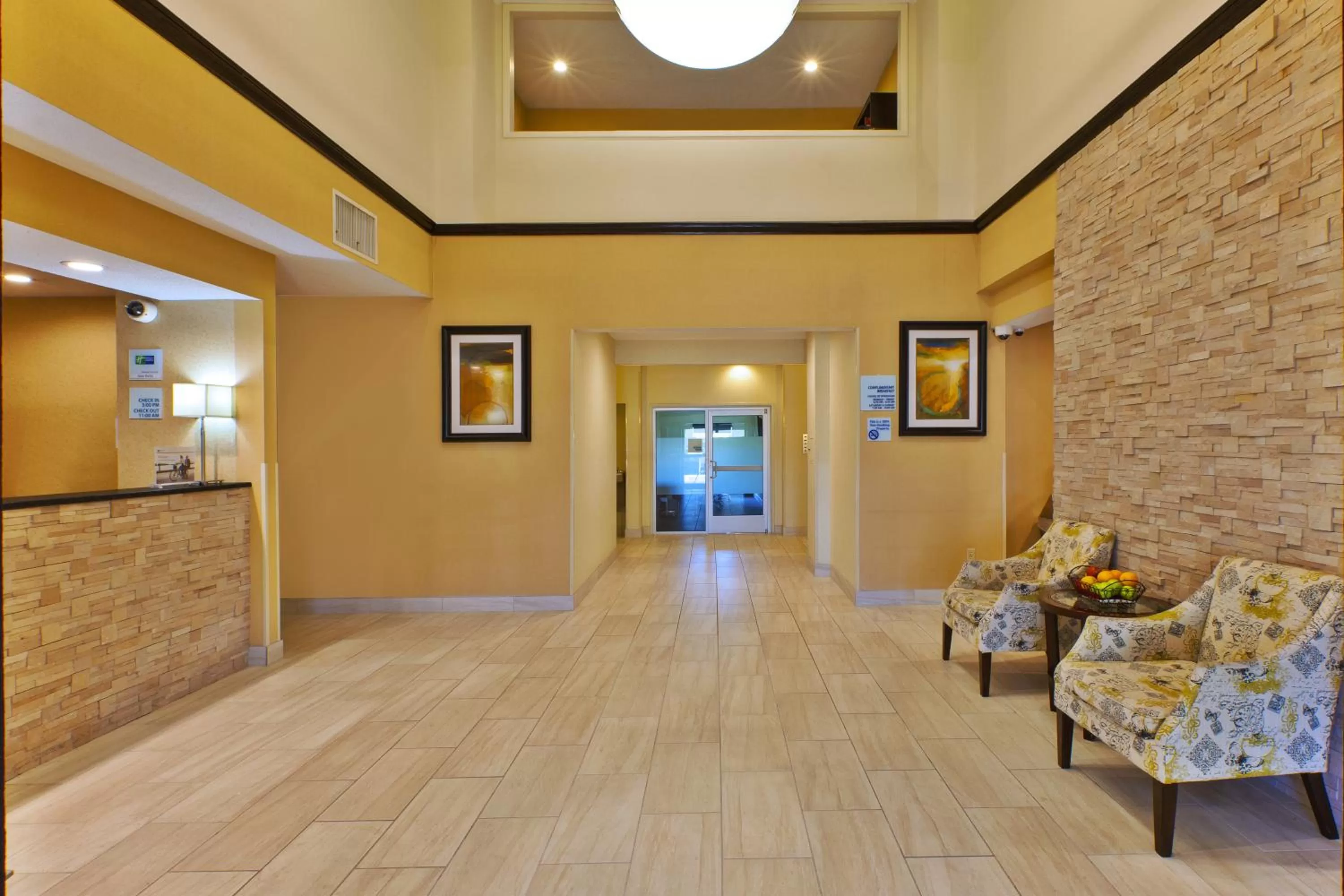 Property building in Country Inn & Suites by Radisson Benton Harbor-St Joseph MI