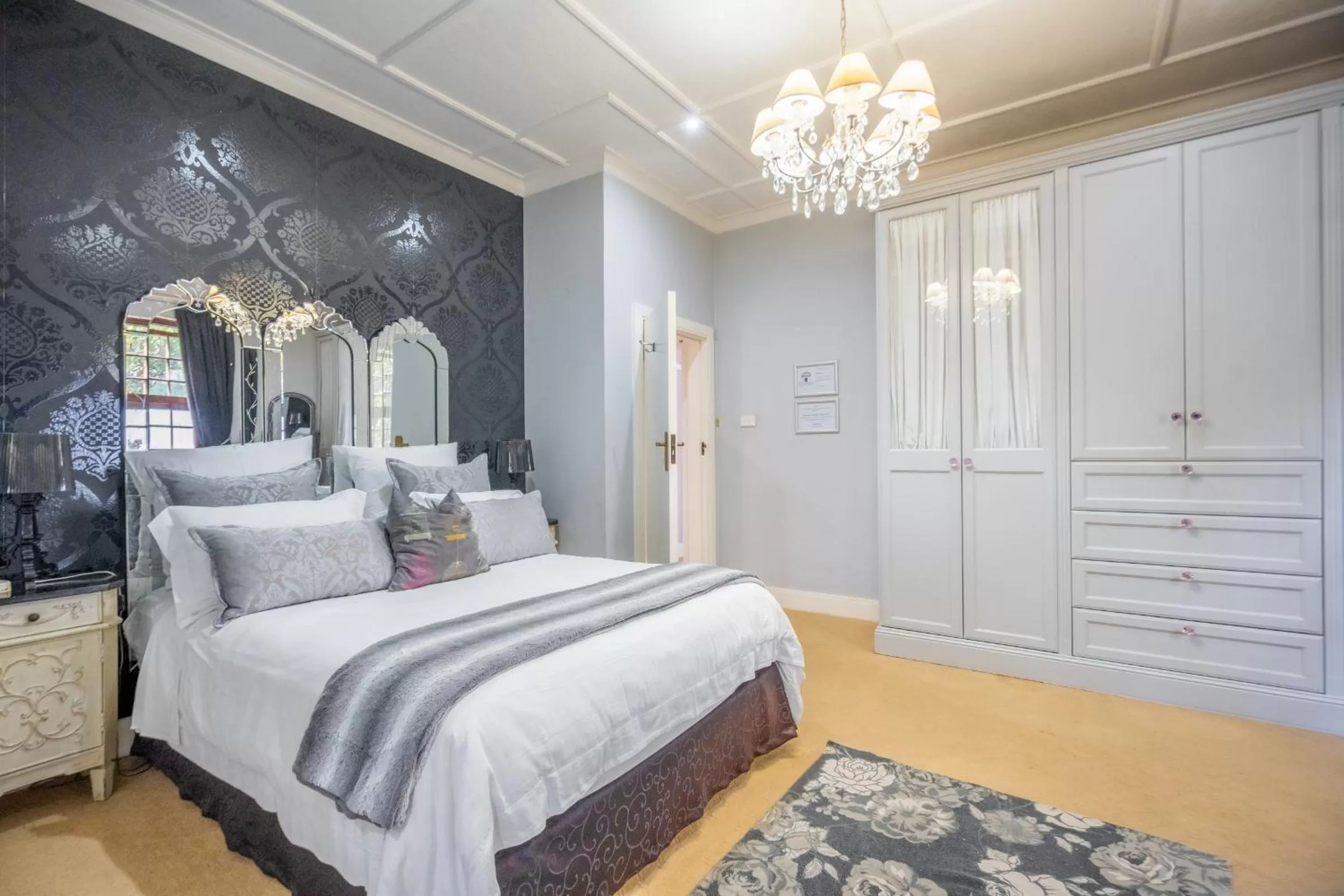 Bed in Holland House B&B