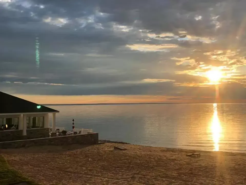 Sunrise/Sunset in Breakers Resort - Lakeside