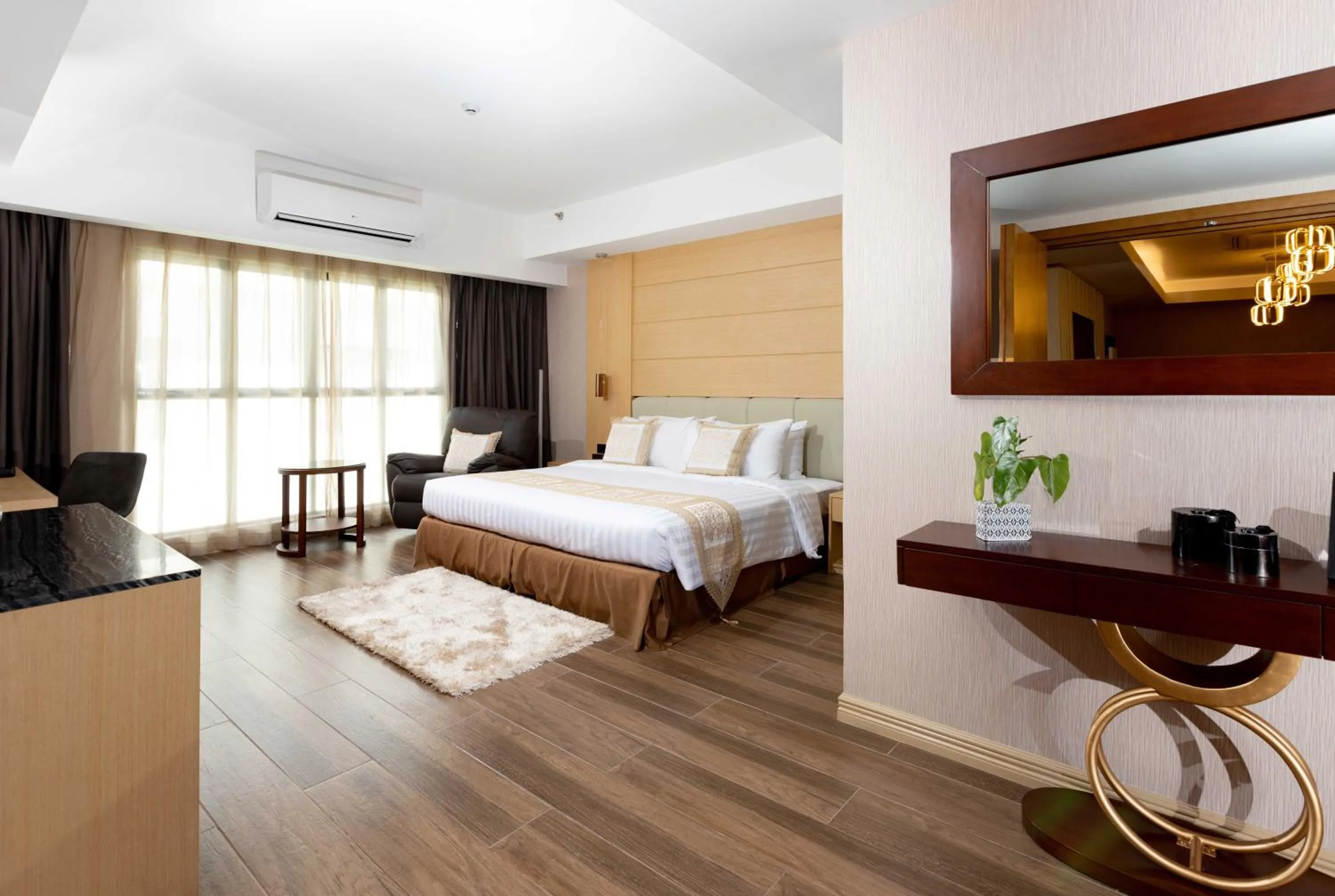 Bedroom, Bed in Best Western Plus Metro Clark