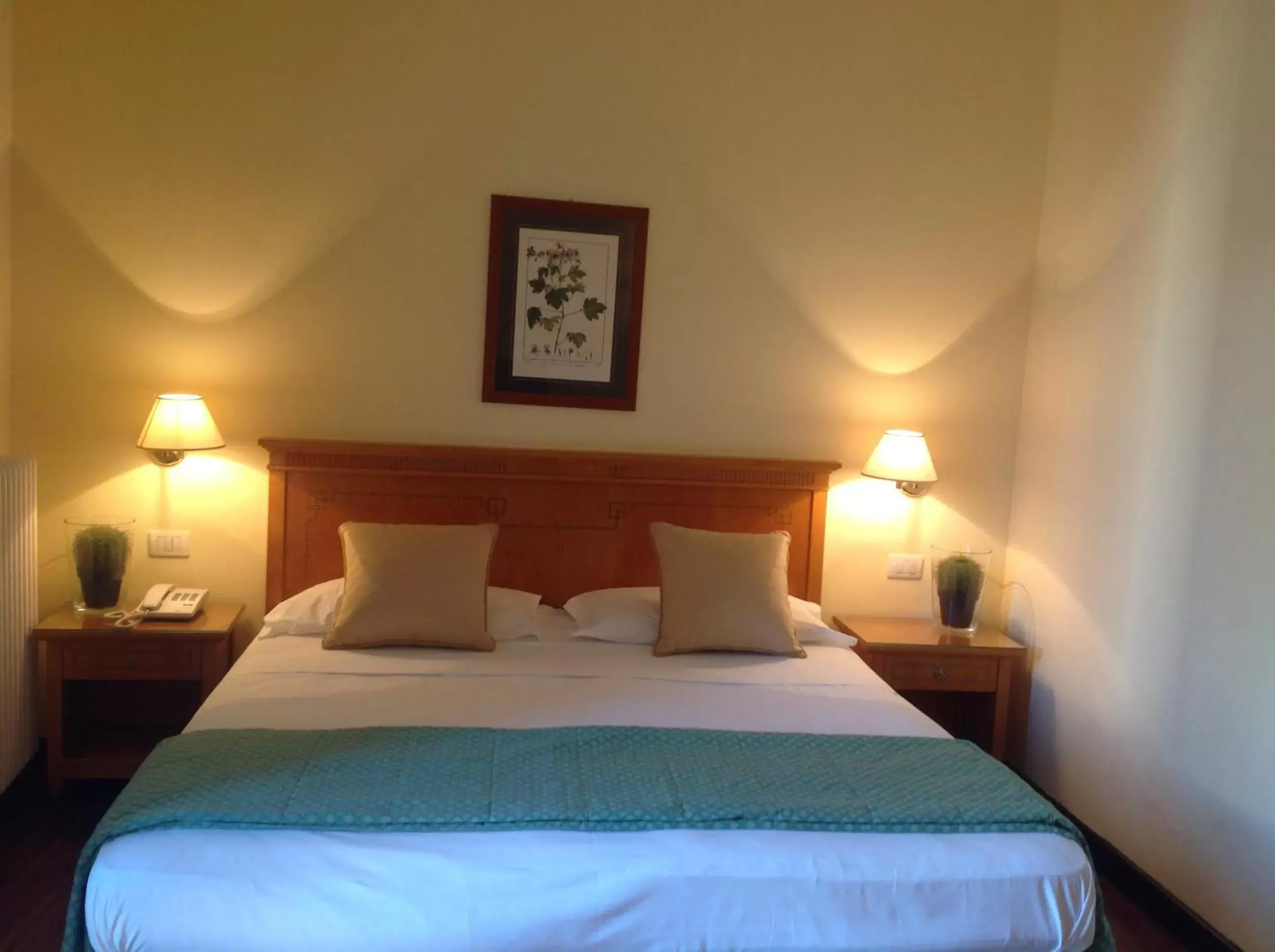 Bedroom, Bed in Hotel del Real Orto Botanico
