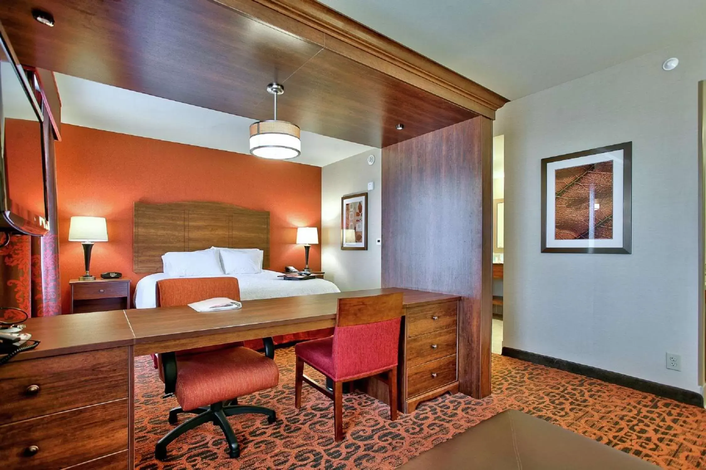 Bedroom, Bed in Hampton Inn & Suites Scottsdale at Talking Stick