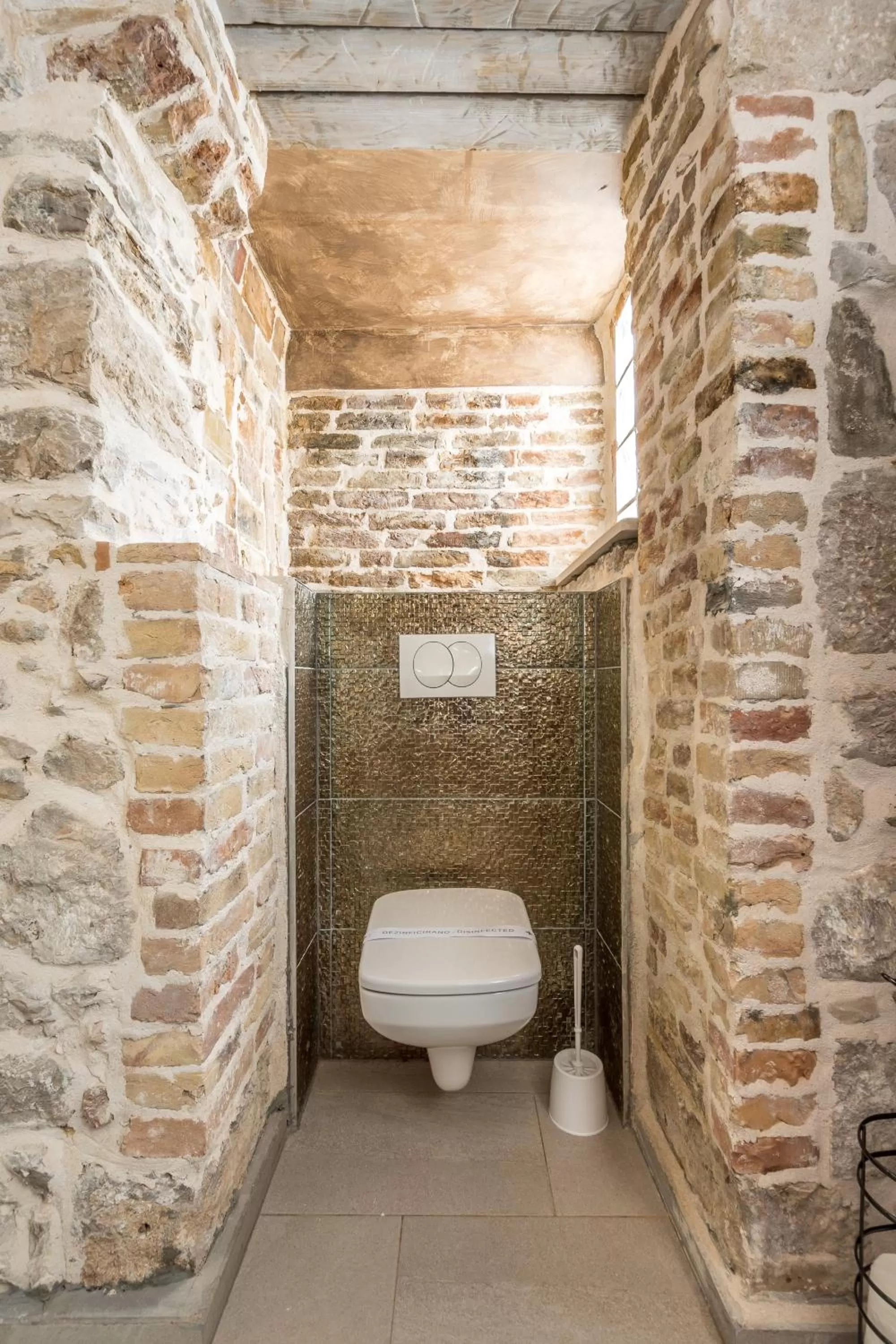 Bathroom in Heritage Palace Varos - MAG Quaint & Elegant Boutique Hotels