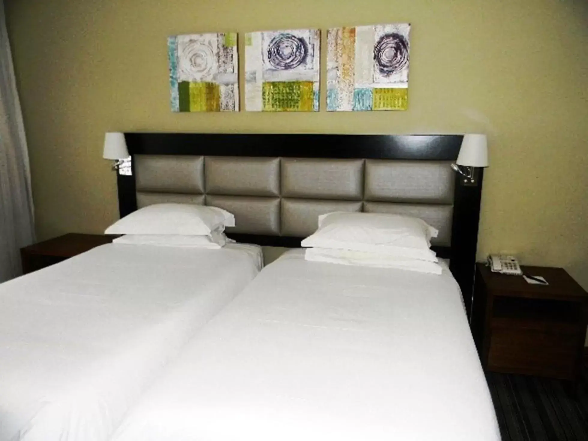 Bed in Premier Splendid Inn Pinetown