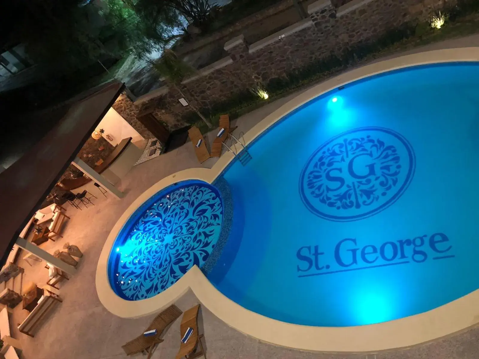 Swimming pool, Pool View in Saint George Hotel - Spa & Temazcal