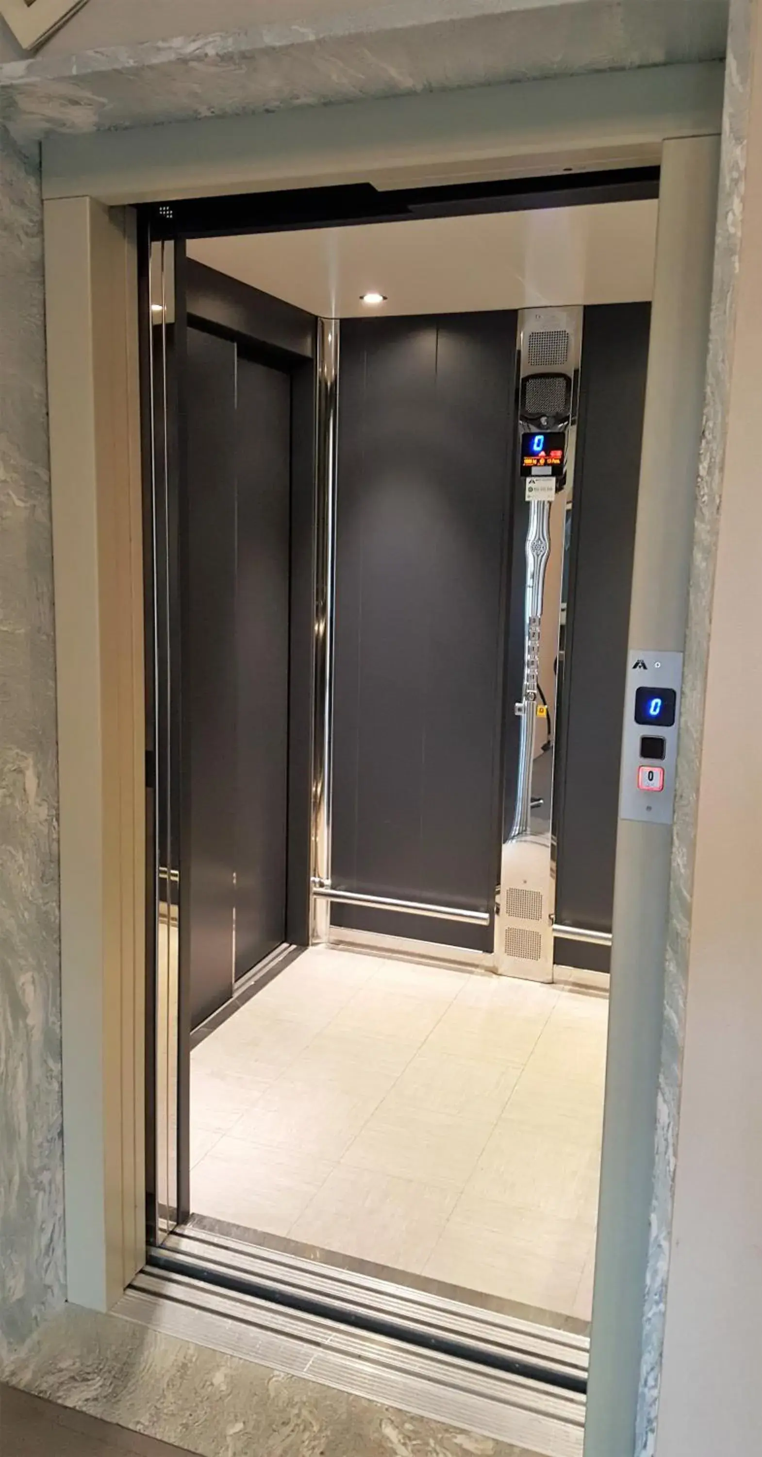 Lobby or reception, Bathroom in Hotel Osteria della Pista