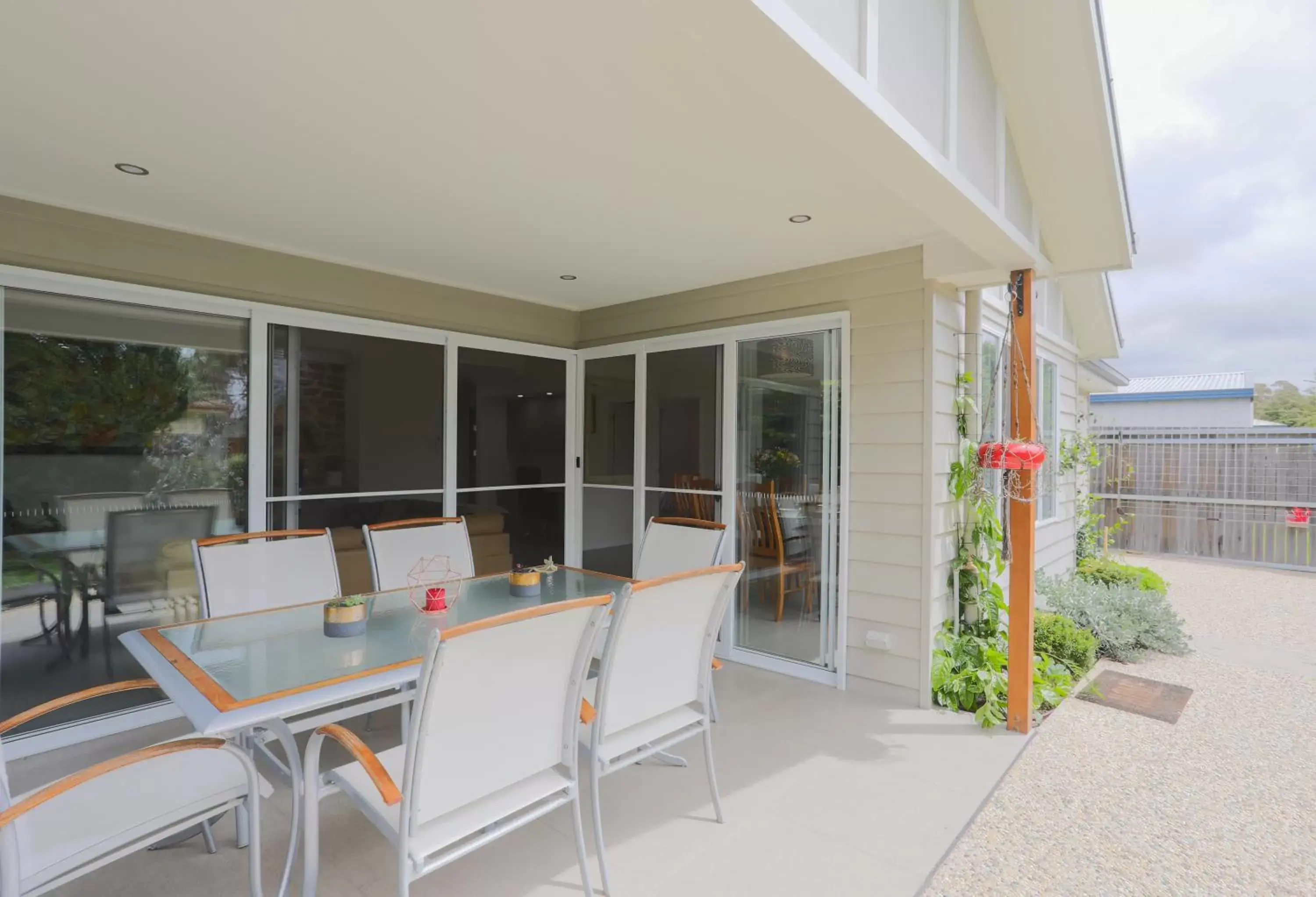 BBQ facilities in Armidale Cottage - House 2