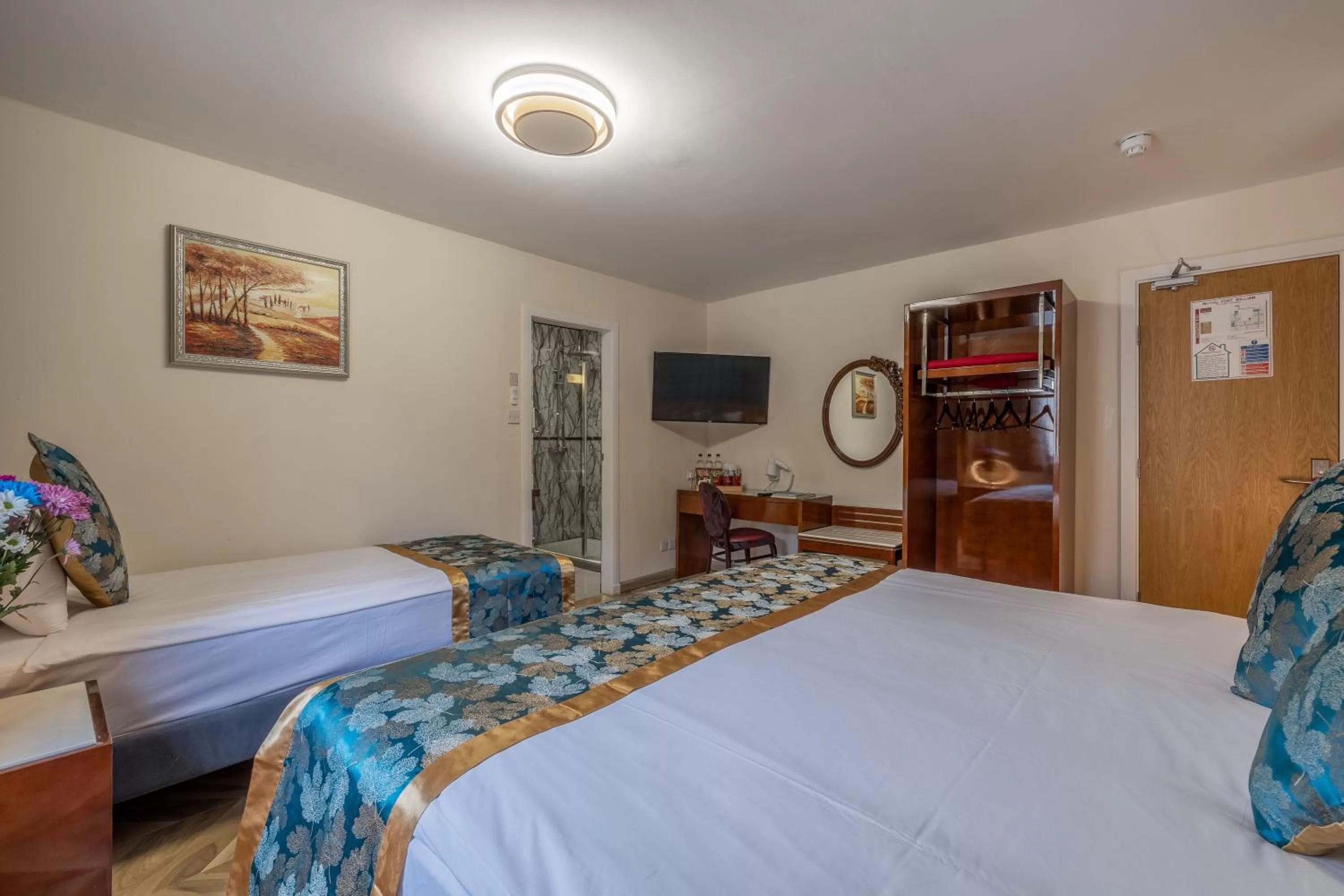 Bedroom, Bed in Muthu Fort William Hotel