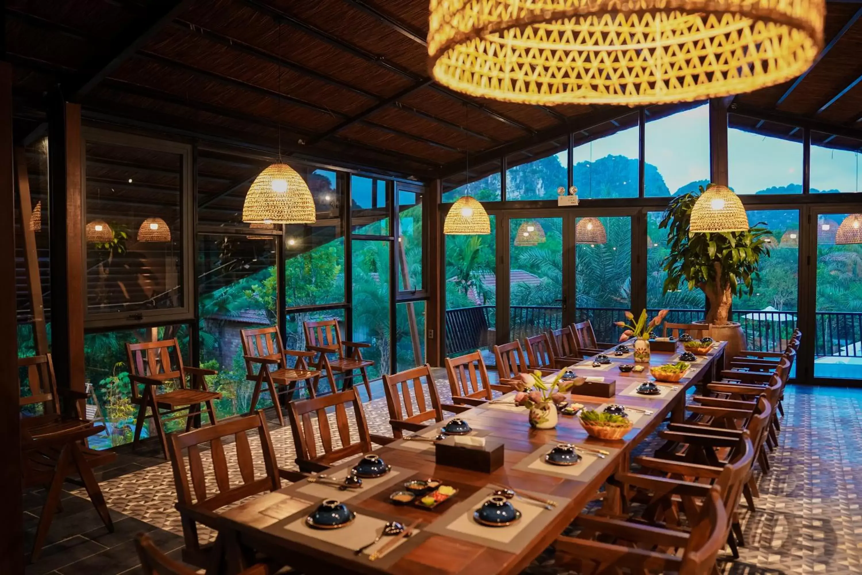 Restaurant/places to eat in Tam Coc Retreat Ninh Binh Restaurant/places to eat in Tam Coc Retreat Ninh Binh