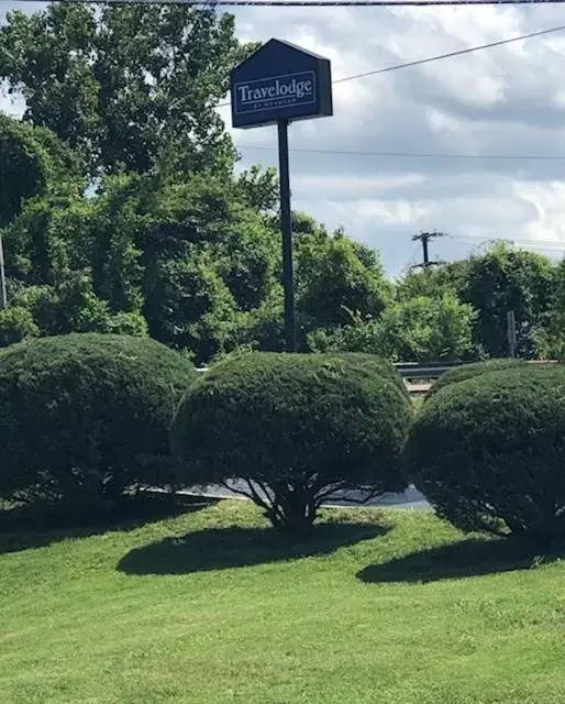 Property logo or sign, Garden in Travelodge by Wyndham Clarksville