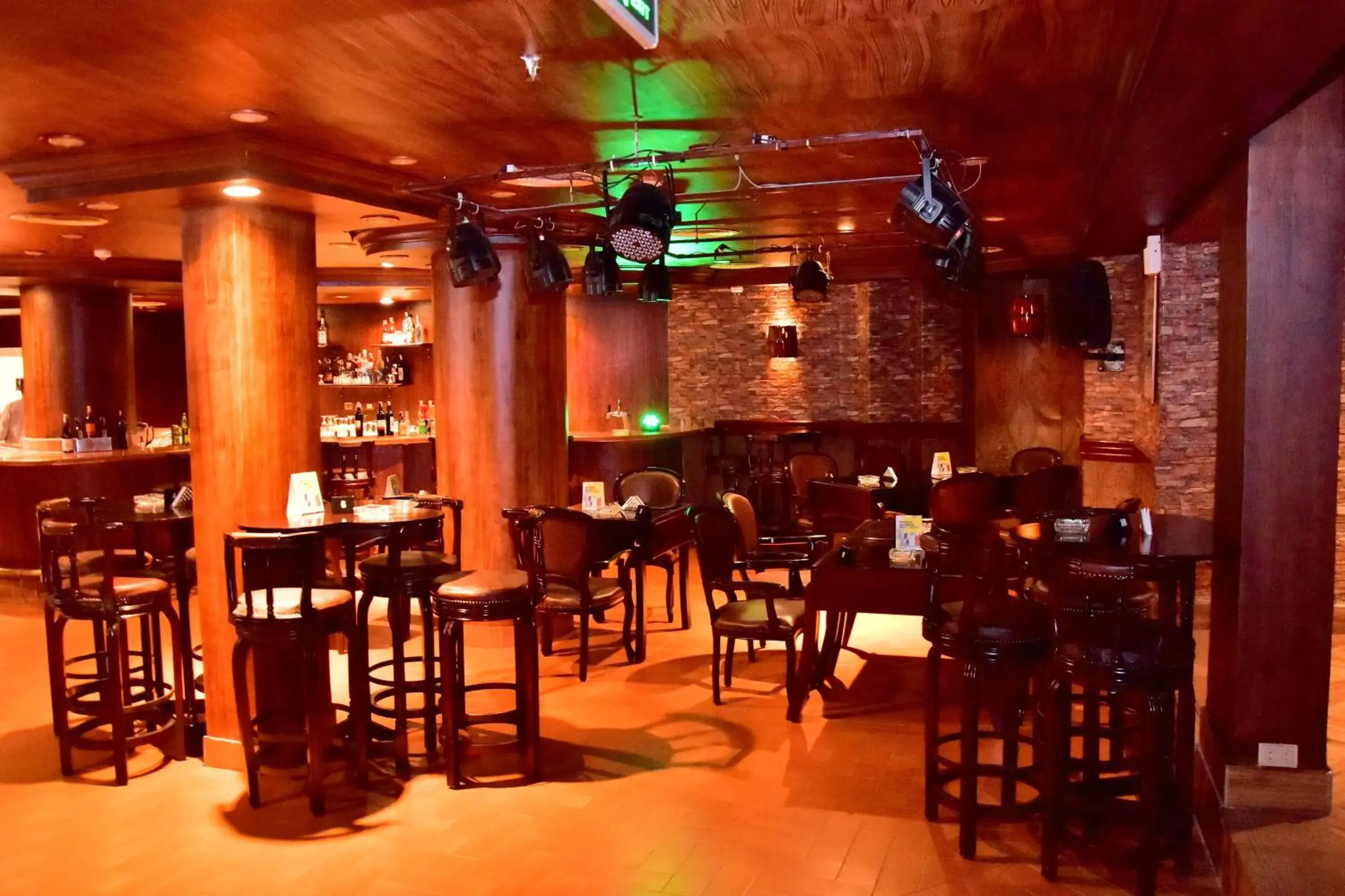 Nightclub / DJ, Restaurant/Places to Eat in Verginia Sharm Resort & Aqua Park