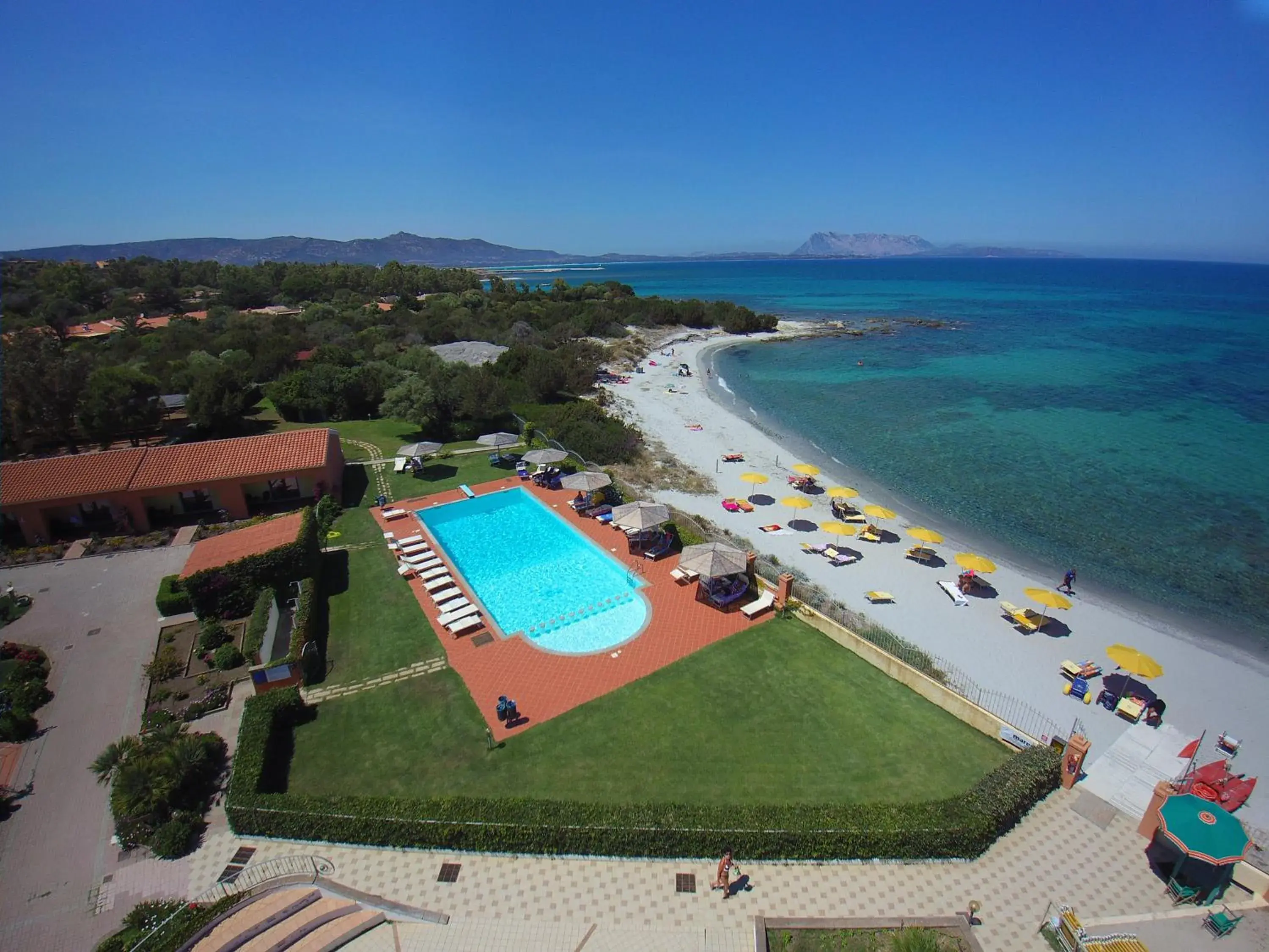 Swimming pool, Bird's-eye View in Hotel L'Esagono