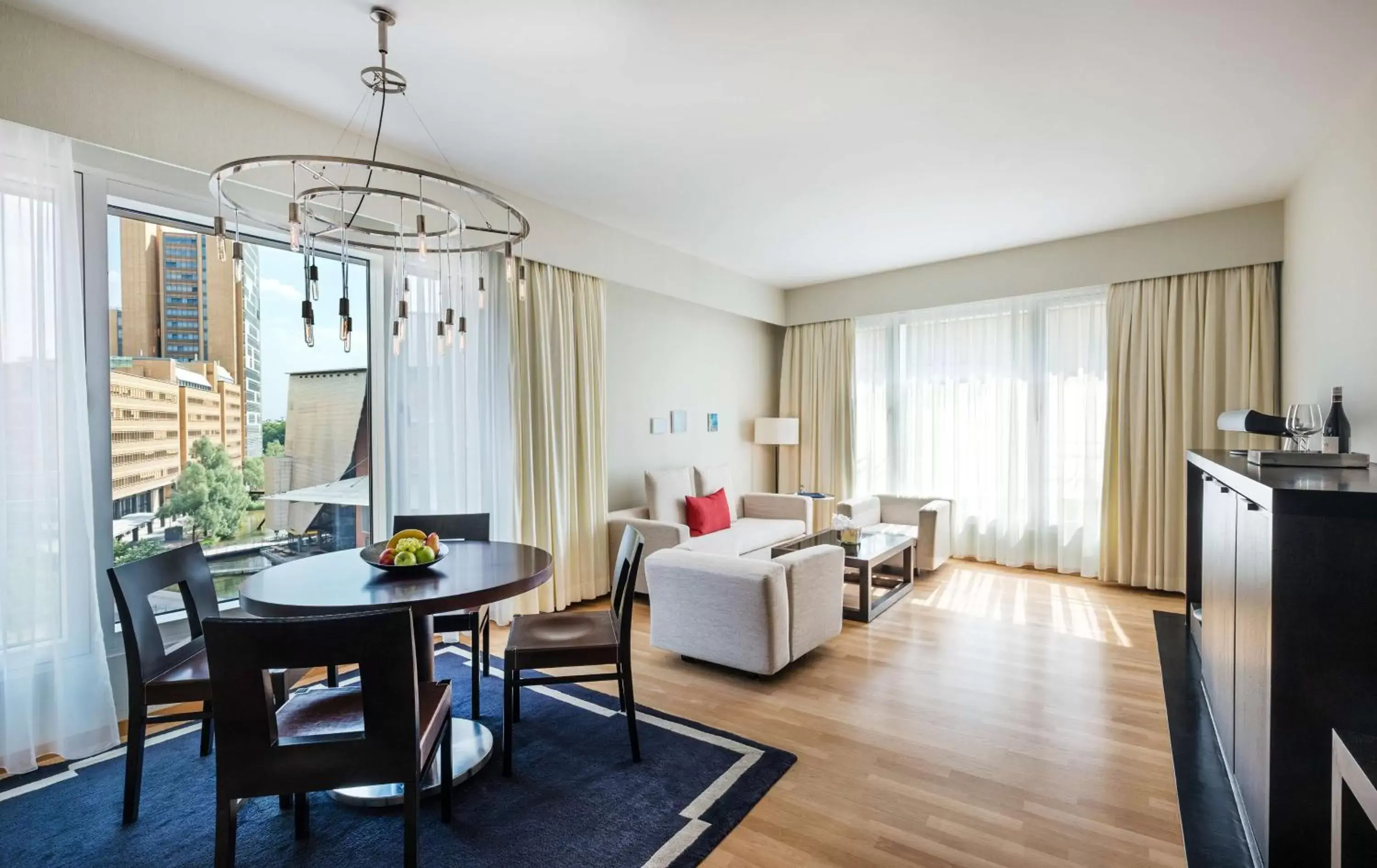 Photo of the whole room, Seating Area in Grand Hyatt Berlin