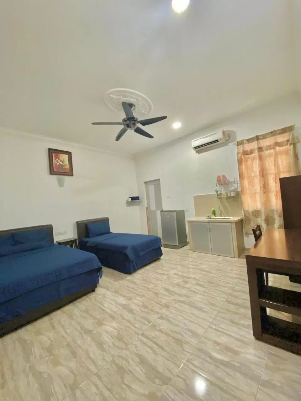 fireplace in Cenang Room Rahsia Motel