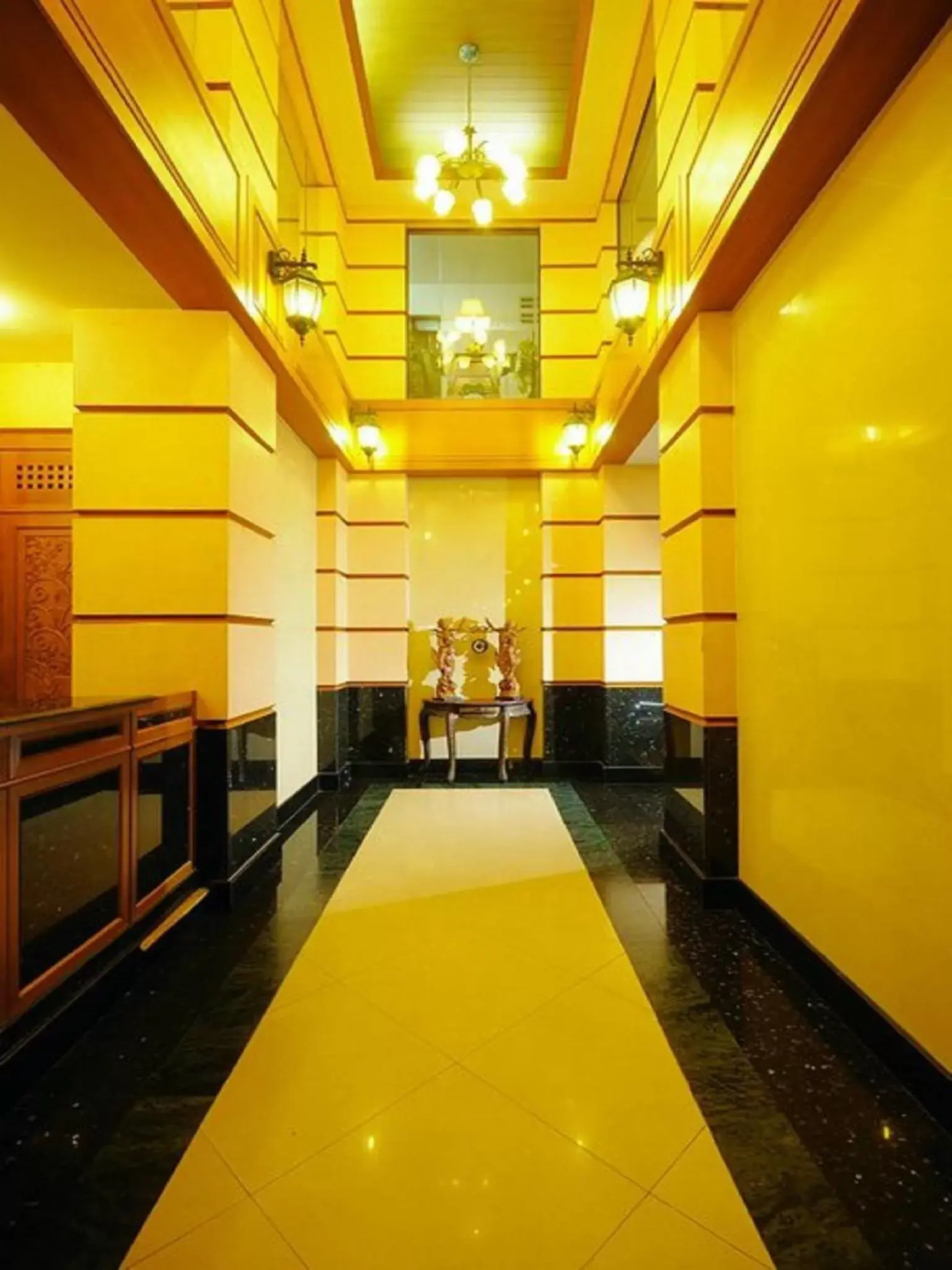 Lobby or reception in Khaosan Palace Hotel - SHA Extra Plus
