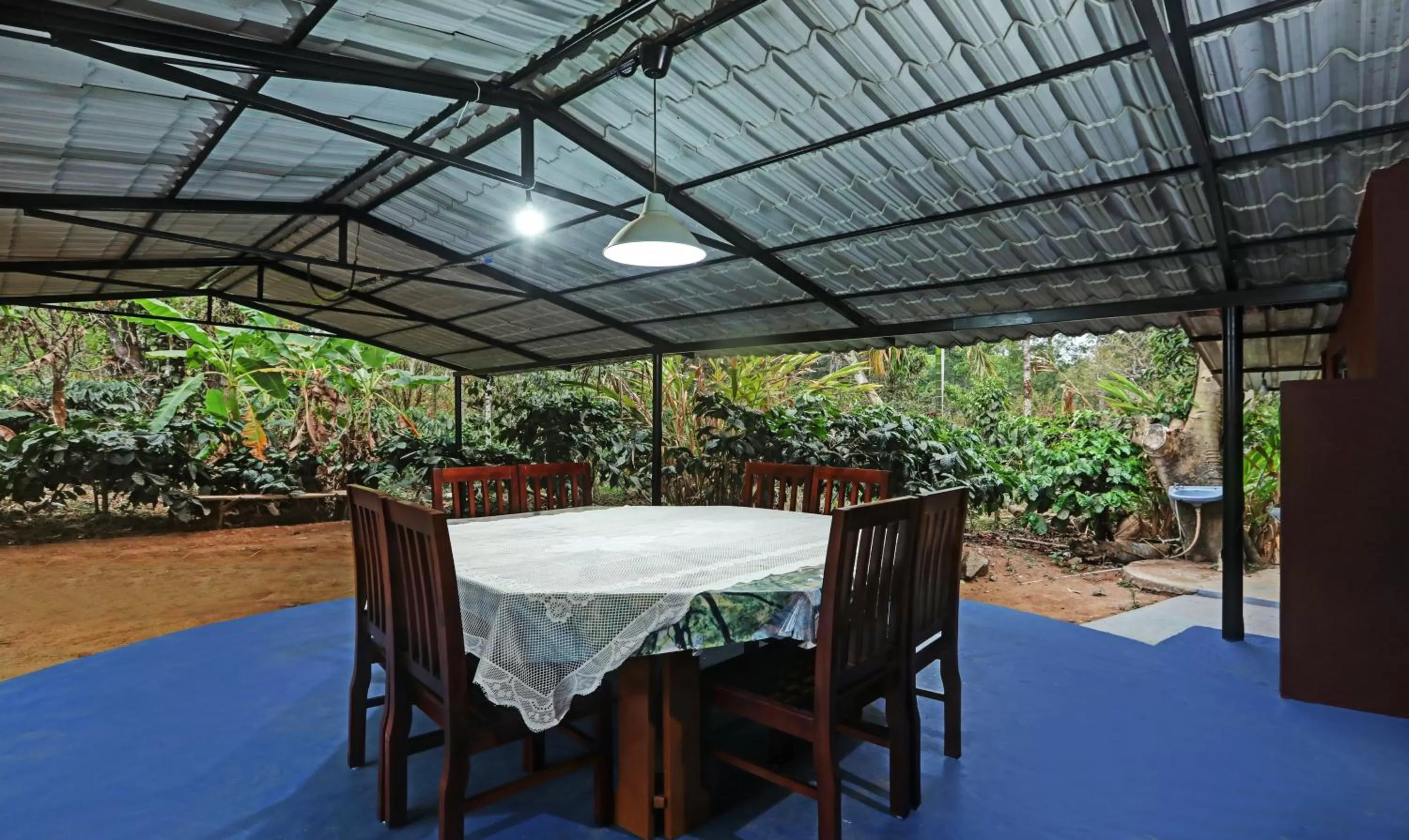 Dining area in Hotel Allaranda Homestay