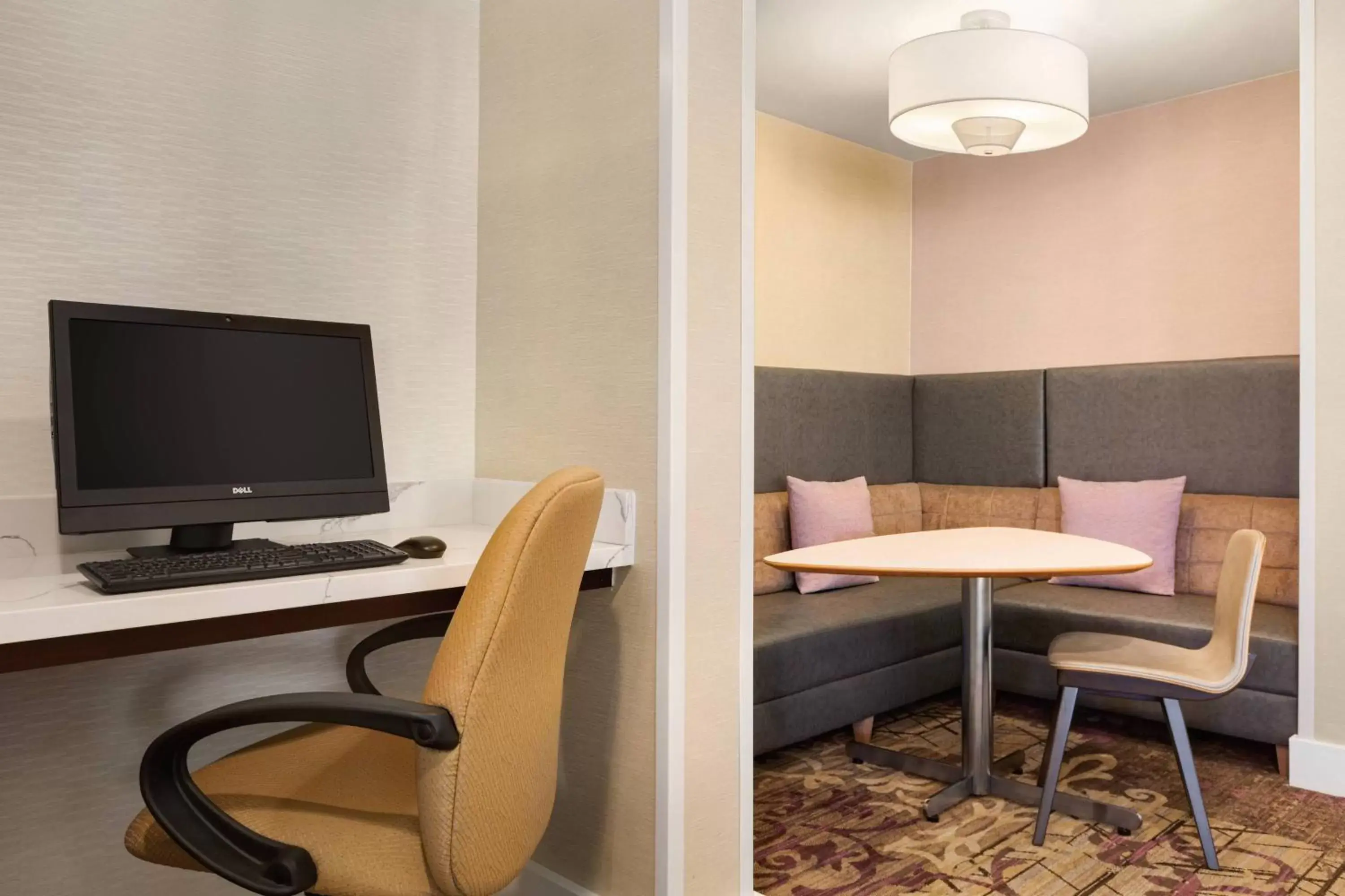 Business facilities, TV/Entertainment Center in Residence Inn Sacramento Folsom