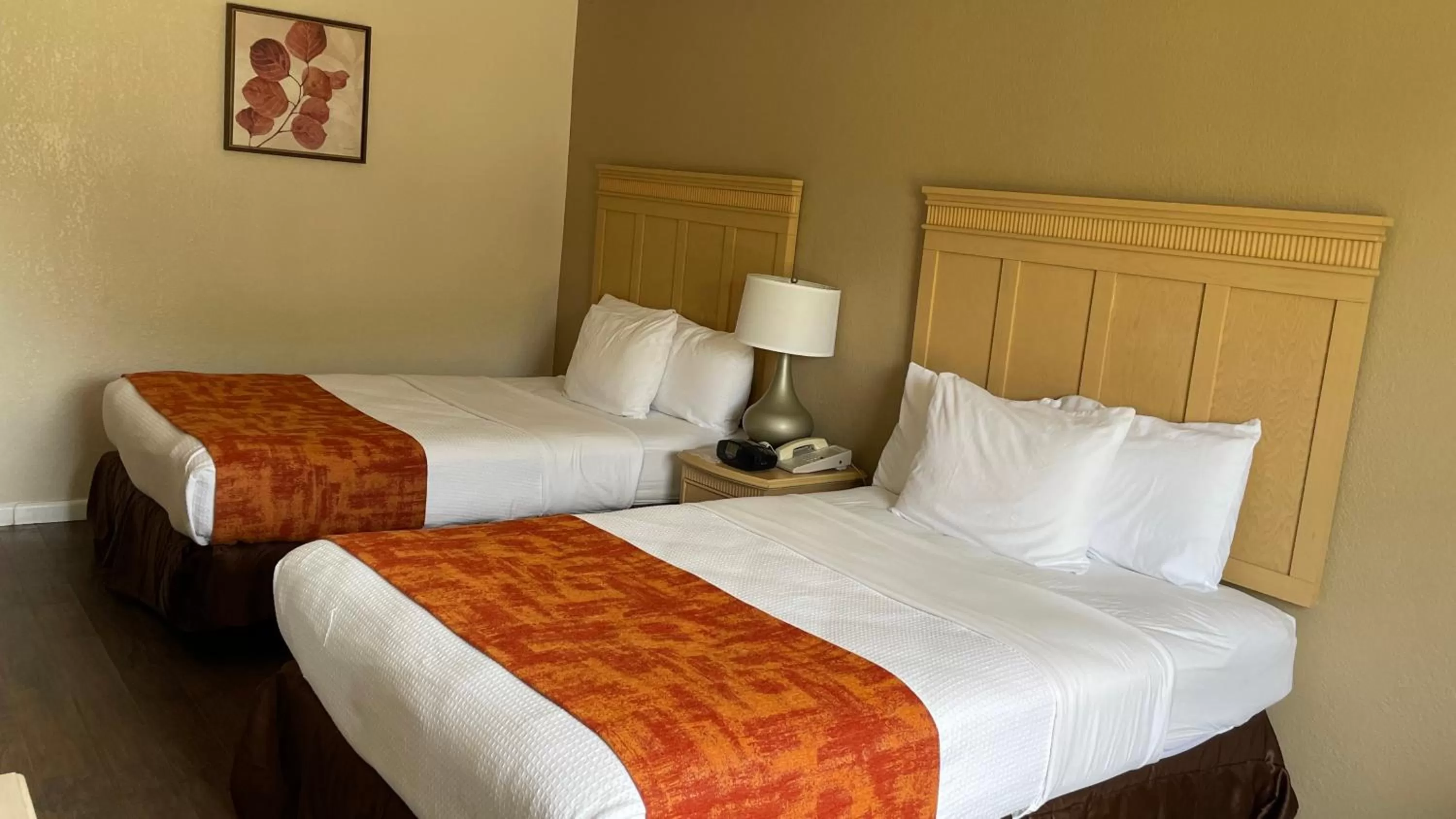 Bed in THE PARAGON of Golden Isles