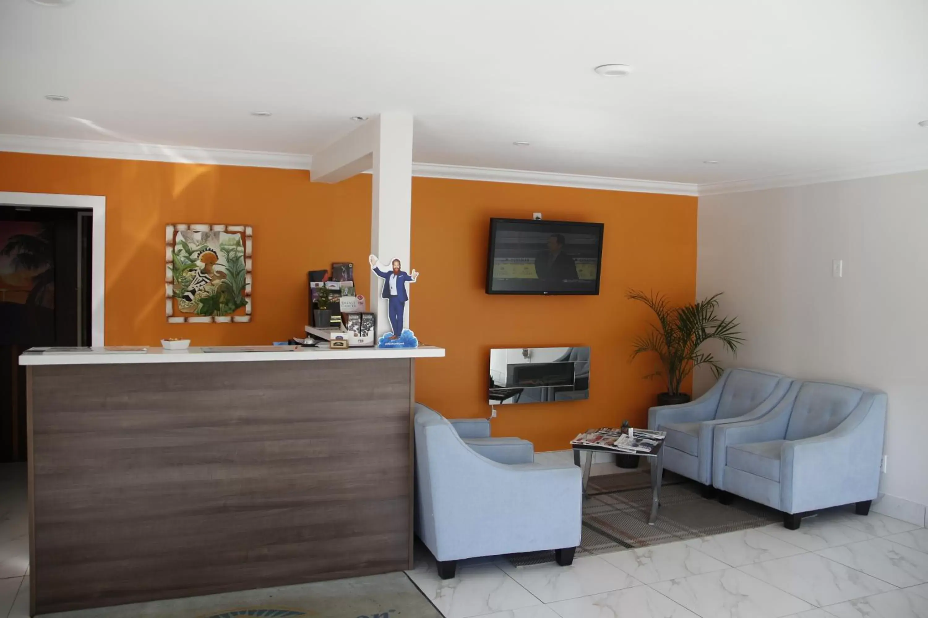 Lobby or reception in Howard Johnson by Wyndham Downtown Kamloops Lobby or reception in Howard Johnson by Wyndham Downtown Kamloops