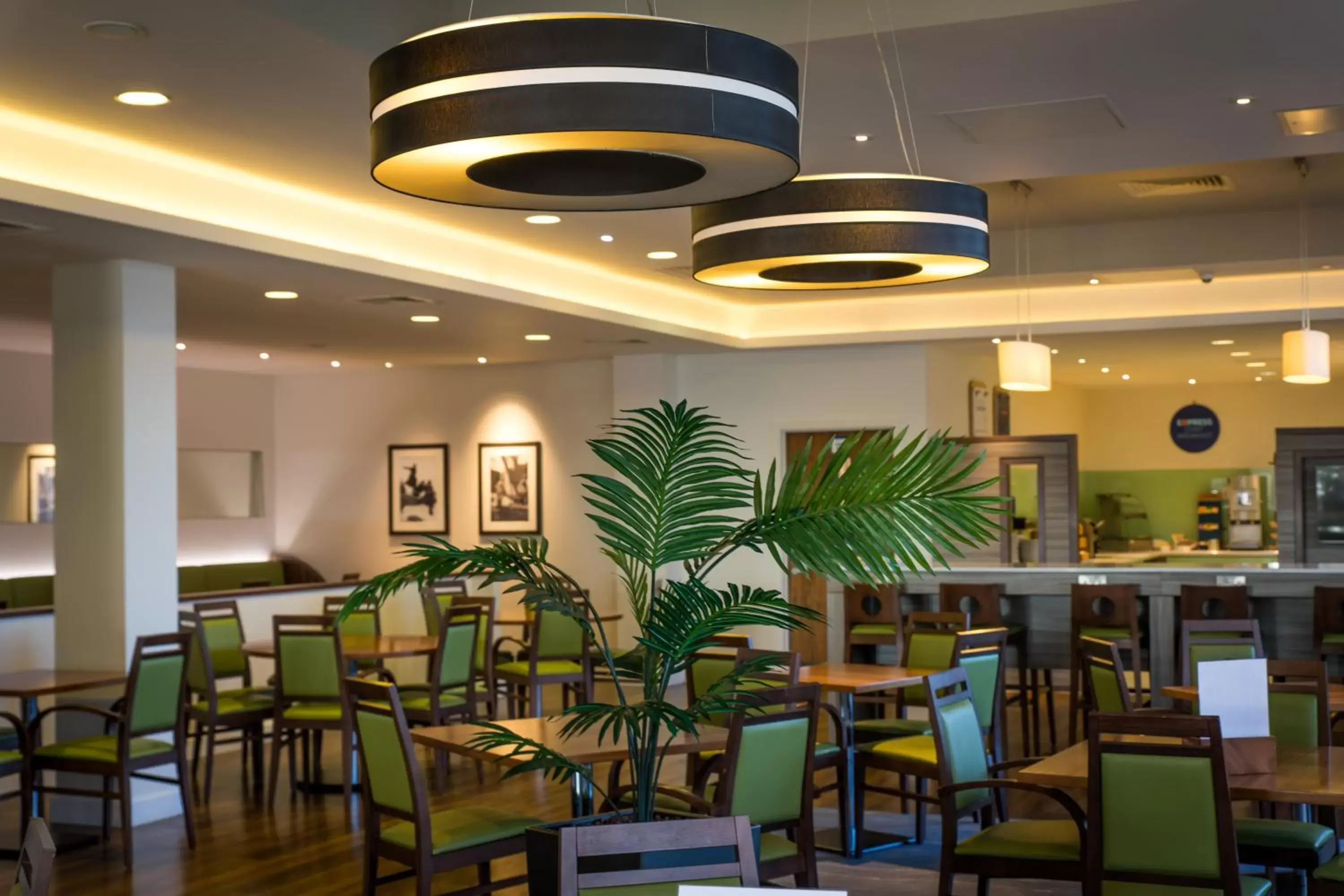 Restaurant/Places to Eat in Holiday Inn Express London - ExCel, an IHG Hotel