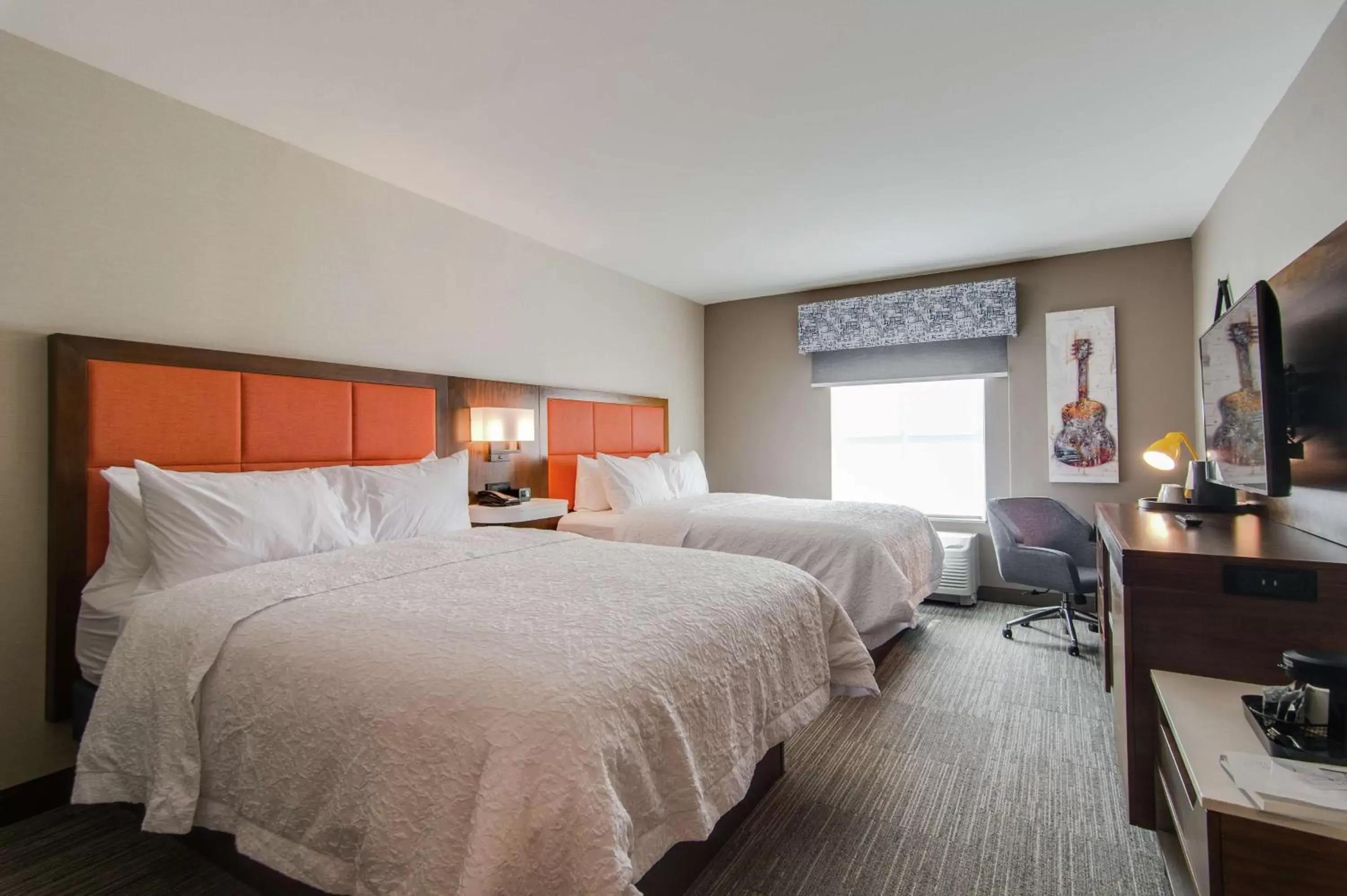 Bedroom in Hampton Inn & Suites by Hilton Nashville North Skyline