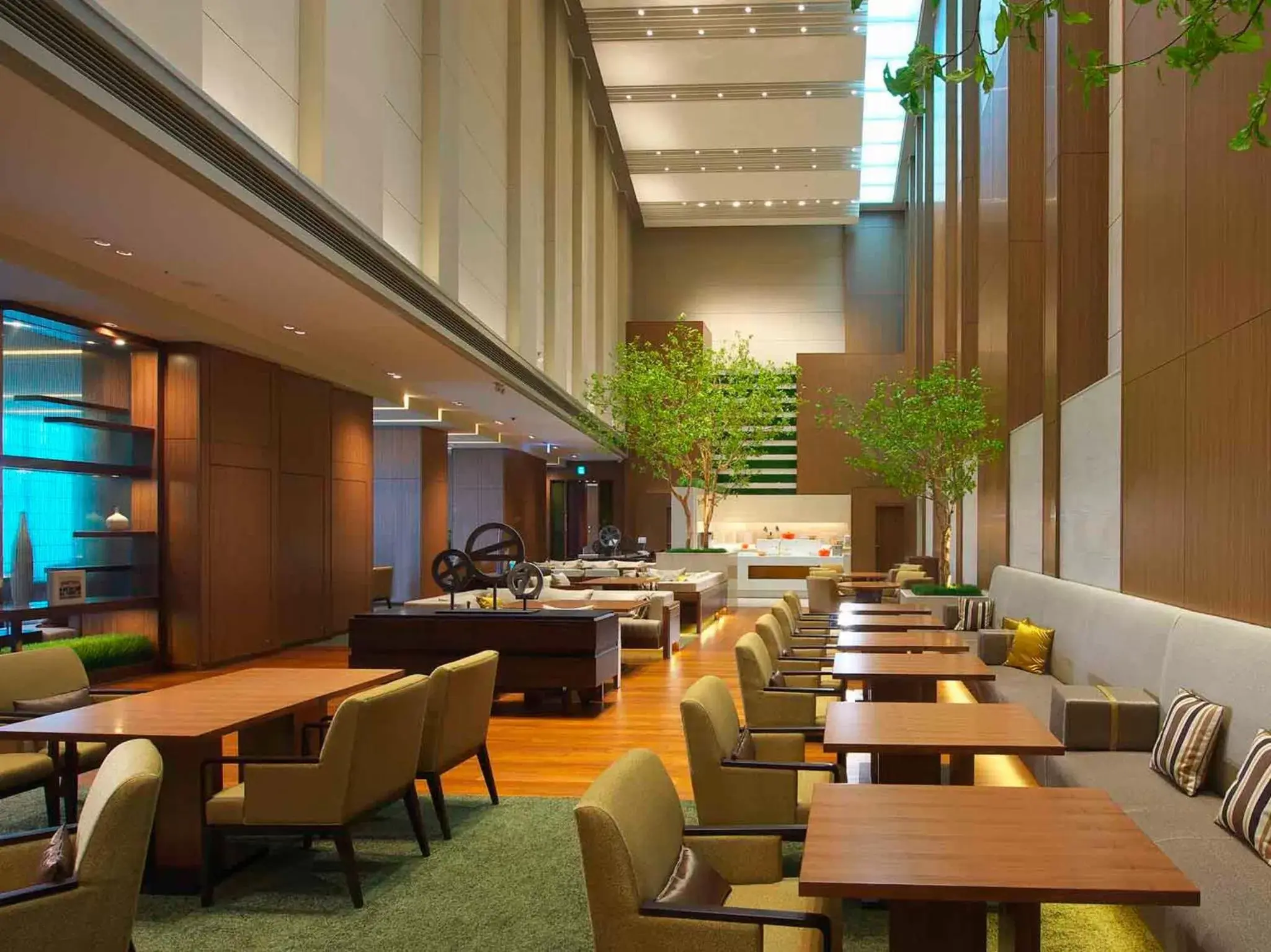 Lounge or bar, Restaurant/Places to Eat in Osaka Marriott Miyako Hotel