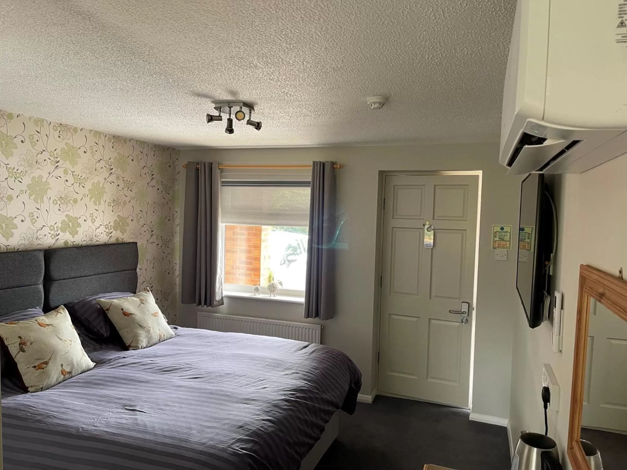 Photo of the whole room, Bed in Village Limits Bed and Breakfast Rooms