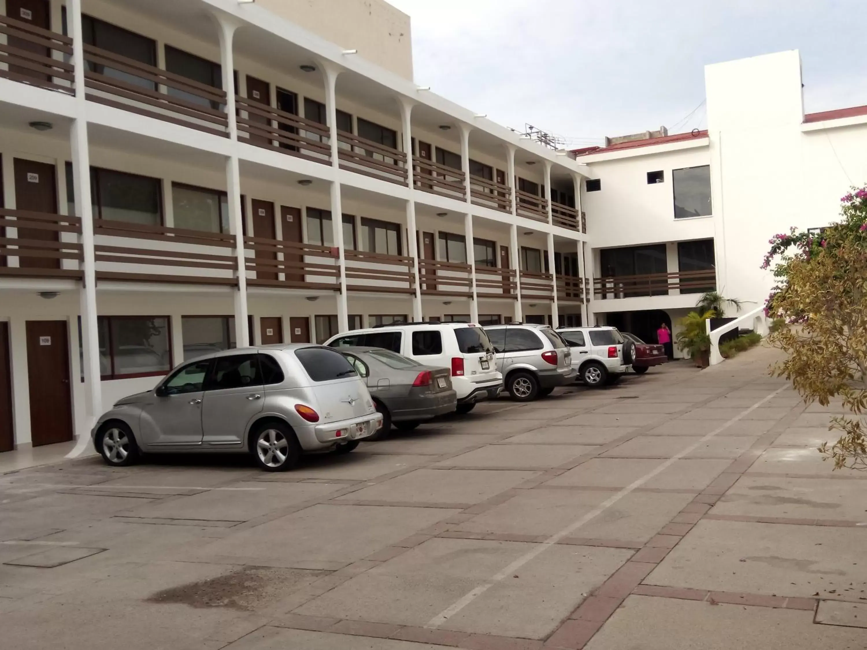 Patio, Property Building in Hotel La Riviera