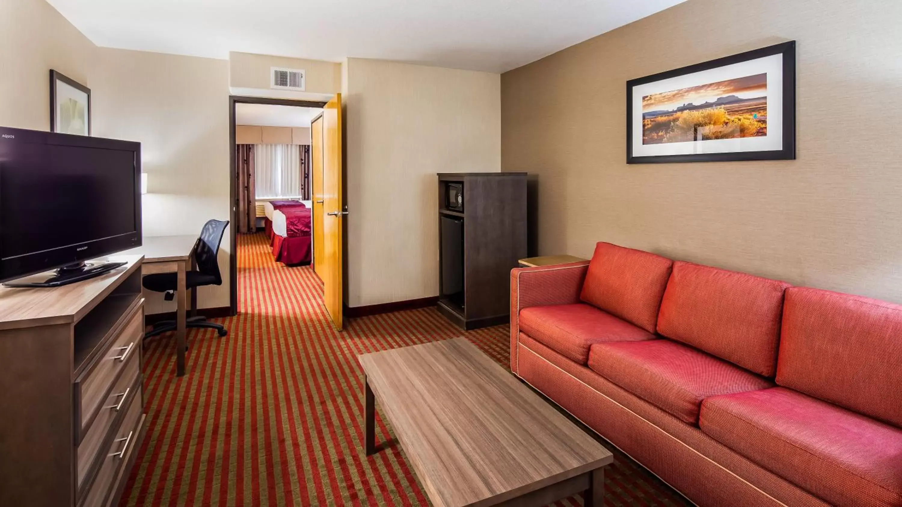 Seating Area in Best Western Plus Executive Suites Albuquerque