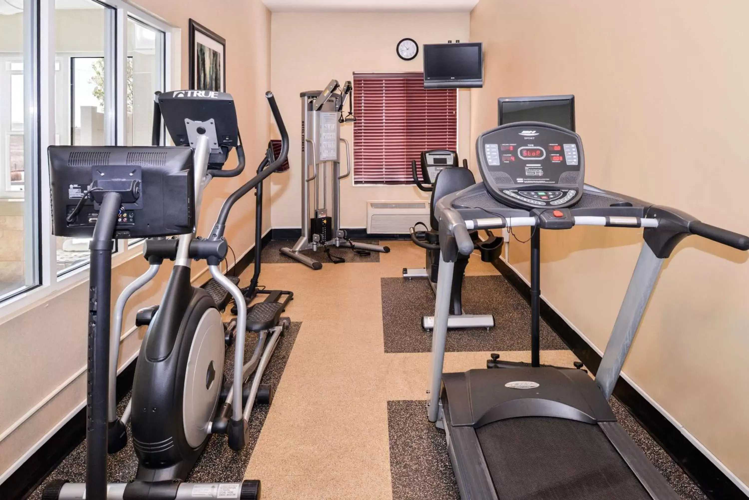 Fitness centre/facilities, Fitness Center/Facilities in Best Western Plus Frontier Inn
