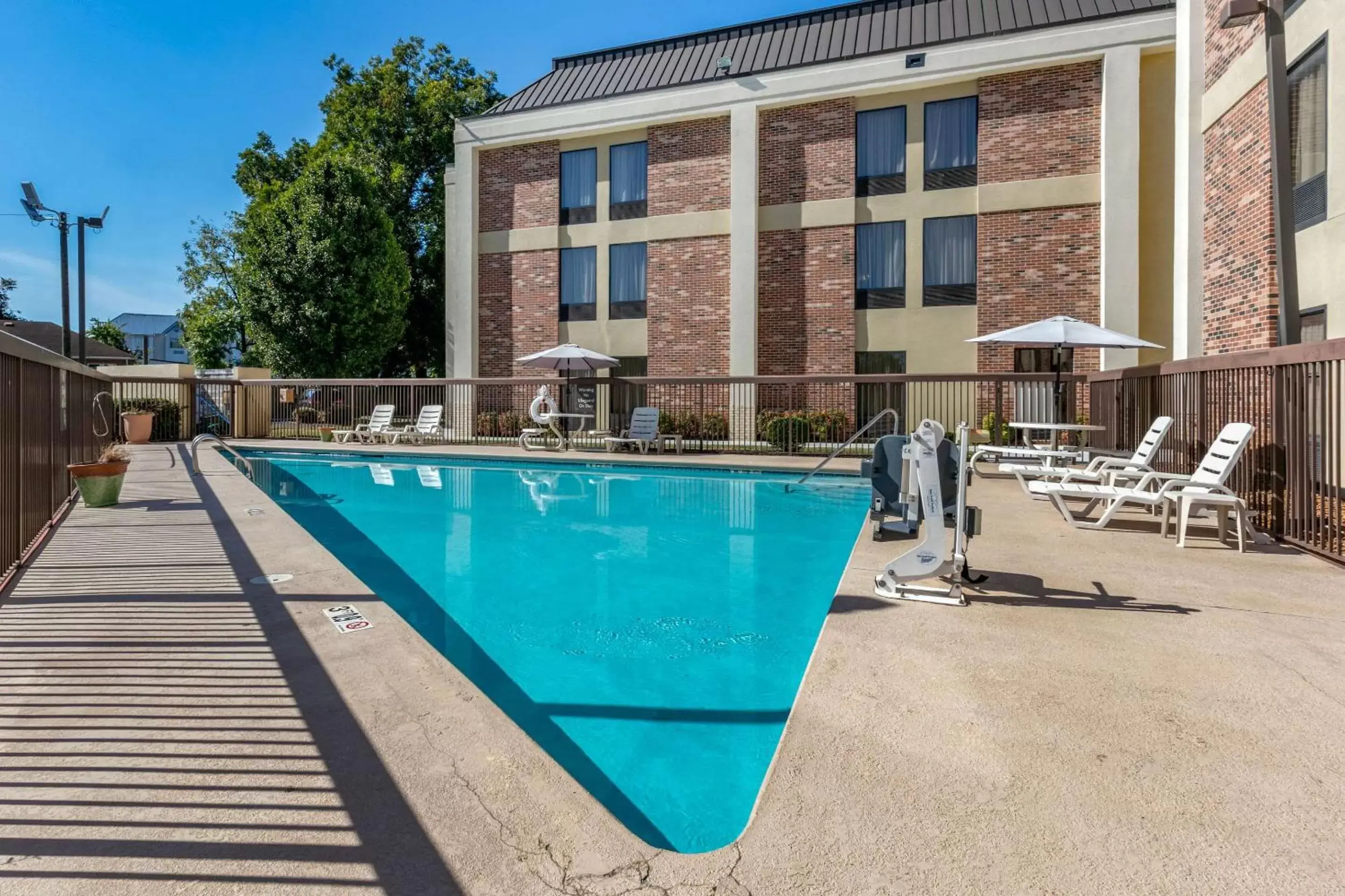 On site, Swimming Pool in Comfort Inn Downtown Chattanooga