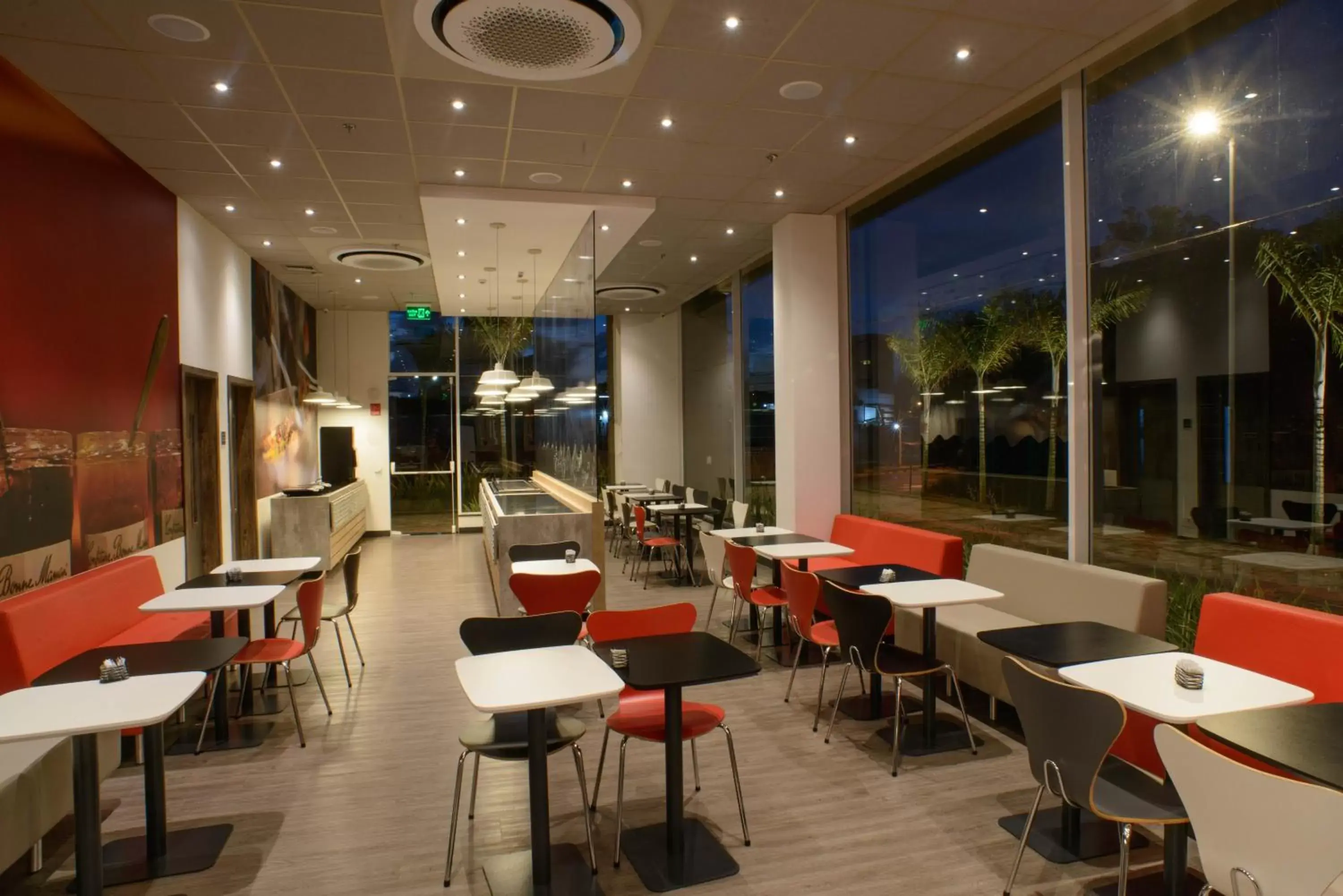 Restaurant/Places to Eat in ibis Itatiba