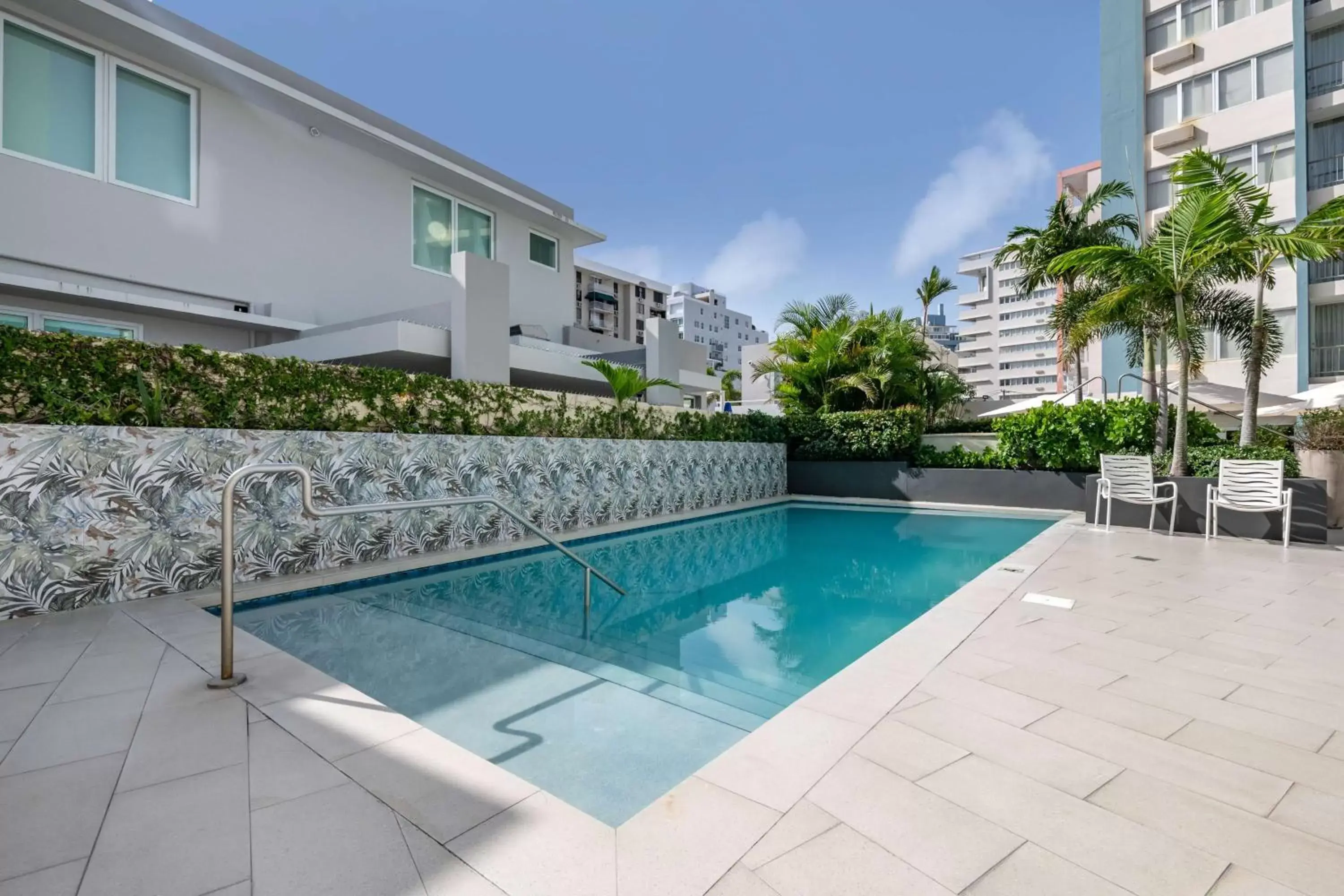 Pool view, Swimming Pool in Condado Palm Inn San Juan, Tapestry Collection by Hilton