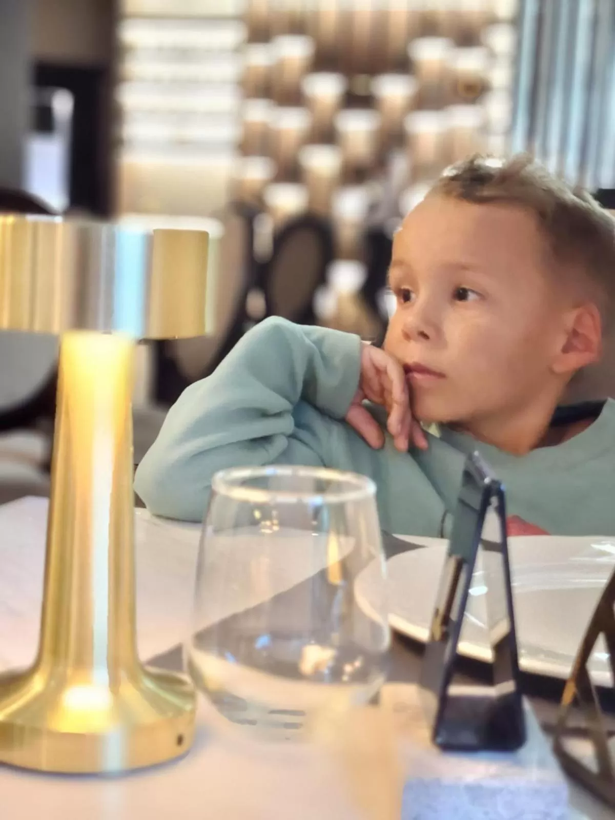 Restaurant/places to eat in Hotel Carpathia