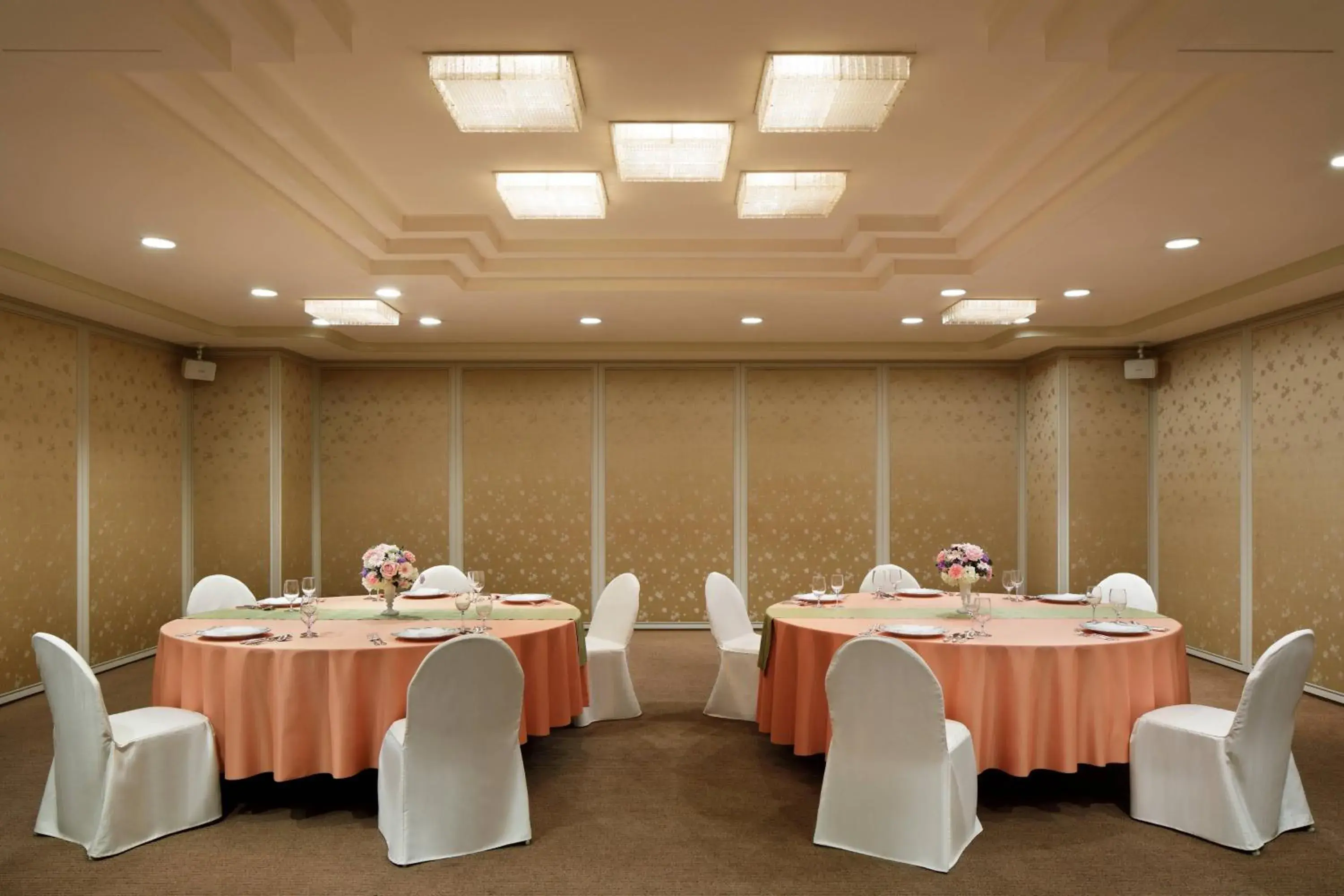 Meeting/conference room in The Prince Kyoto Takaragaike, Autograph Collection