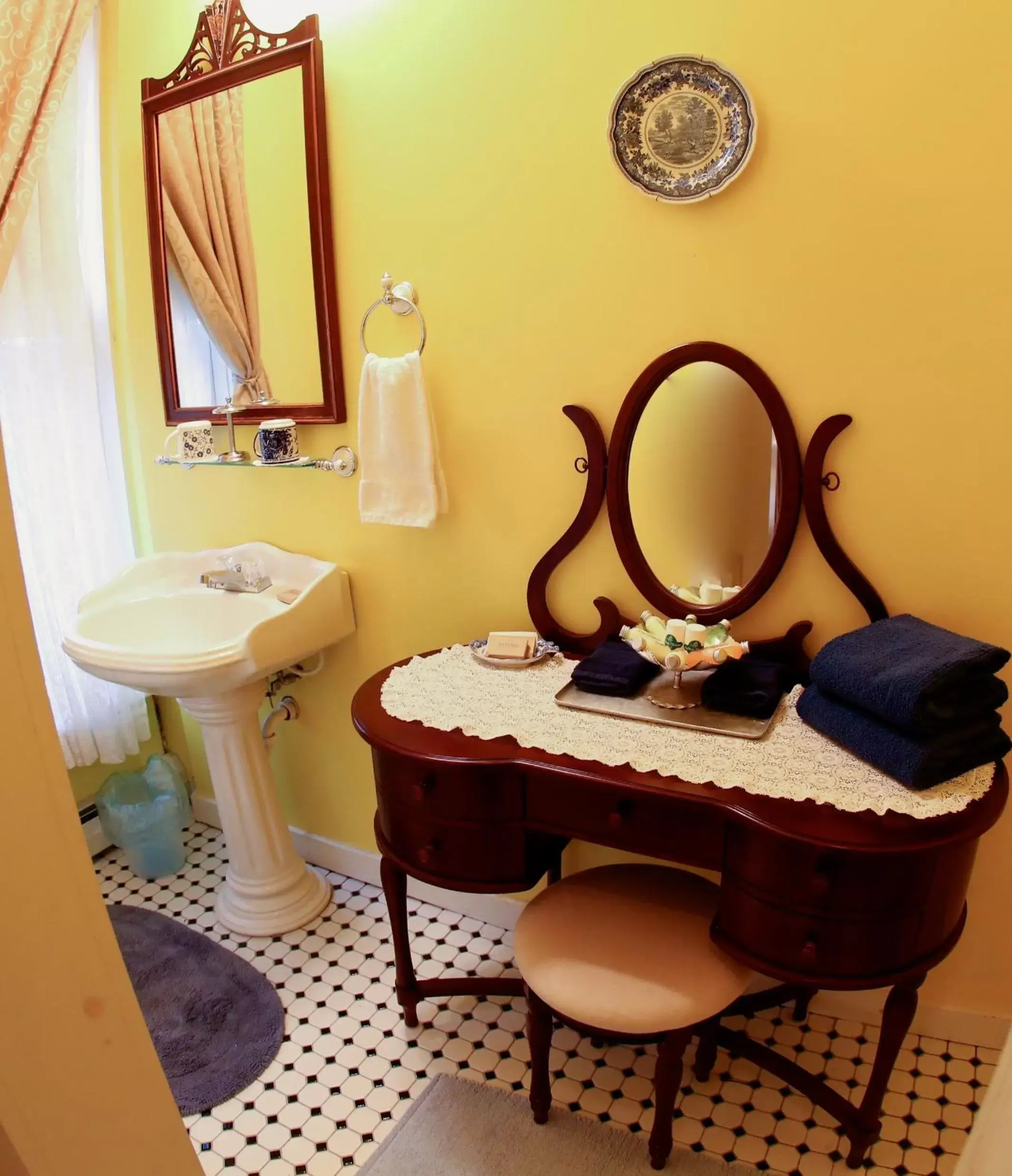 Bathroom in Center Harbor Sutton House B & B