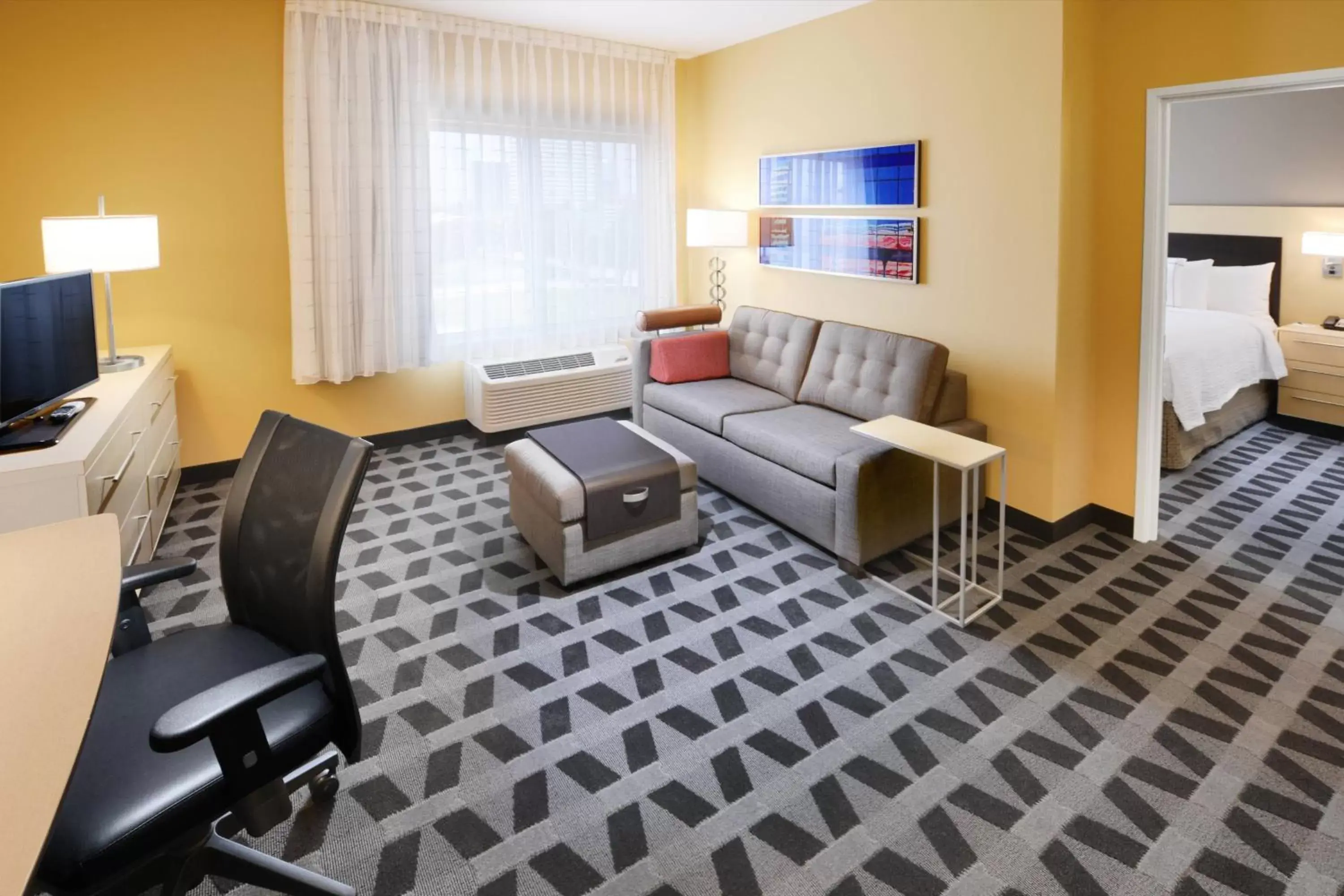 Living room, Seating Area in TownePlace Suites by Marriott Houston Westchase