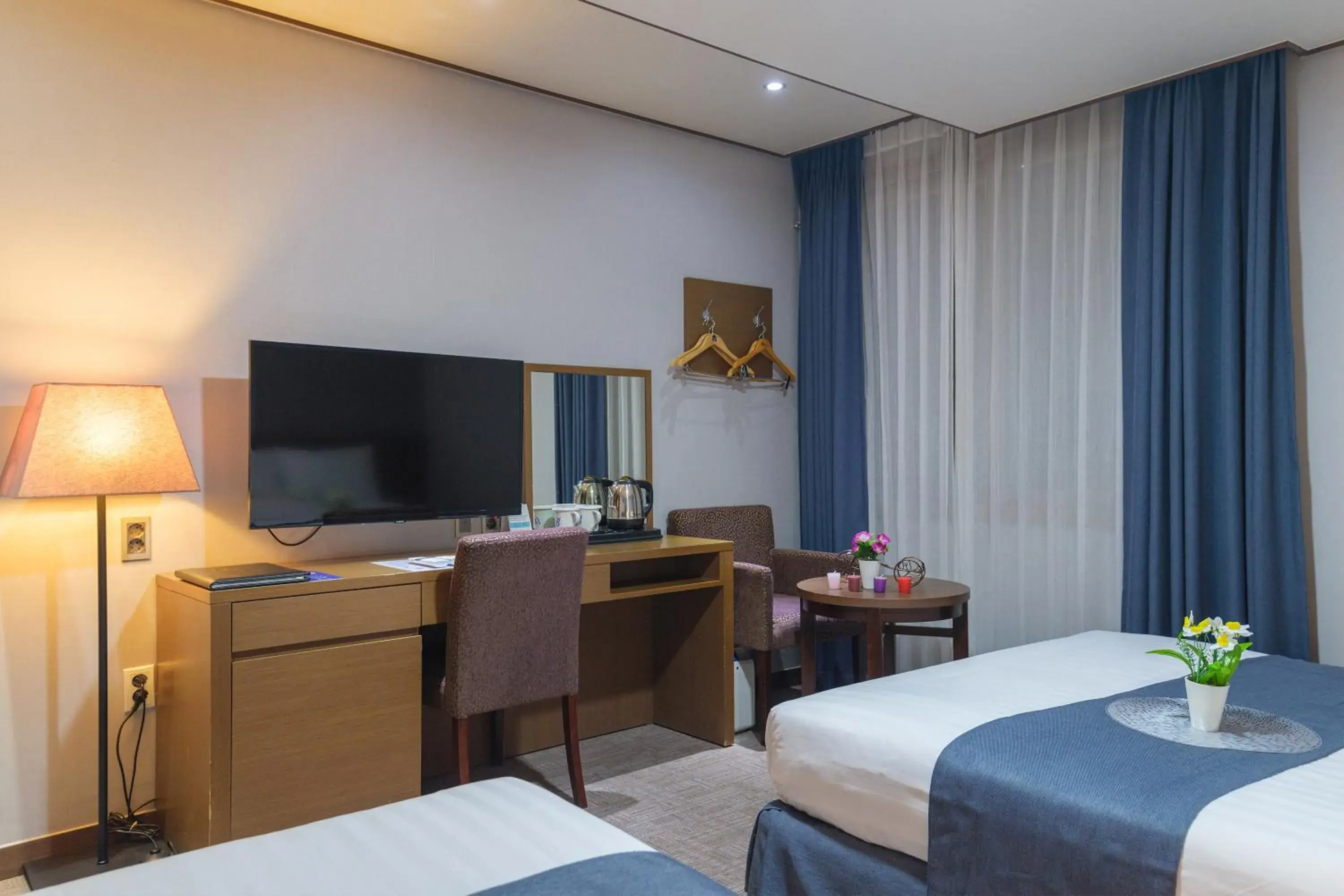 Photo of the whole room, Bed in Benikea Hotel Jeju Photo of the whole room, Bed in Benikea Hotel Jeju