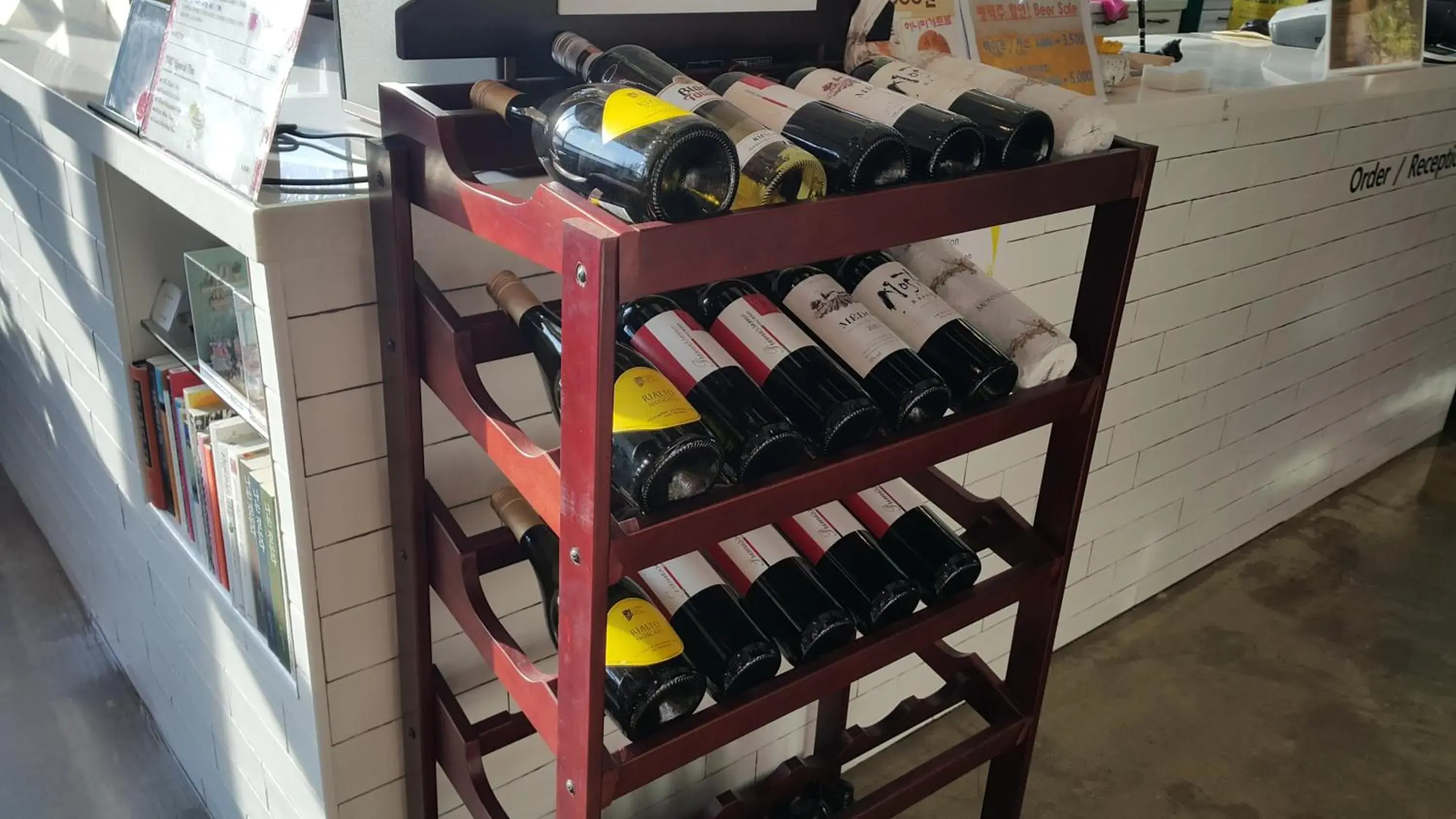 Property building in Andong Poong-gyung HOSTEL n LIBRARY Property building in Andong Poong-gyung HOSTEL n LIBRARY